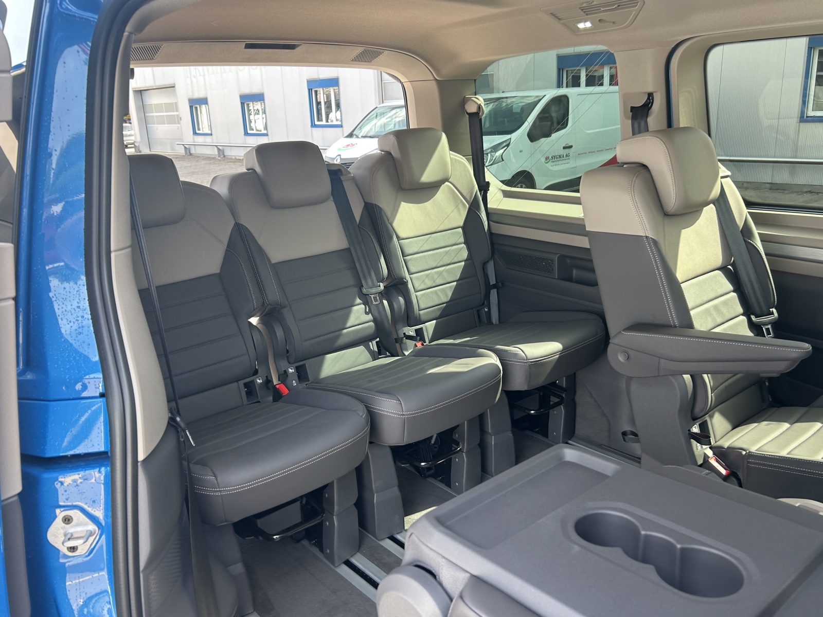 VW Multivan 1.5 eHybrid Style 4Motion DSG-image-10