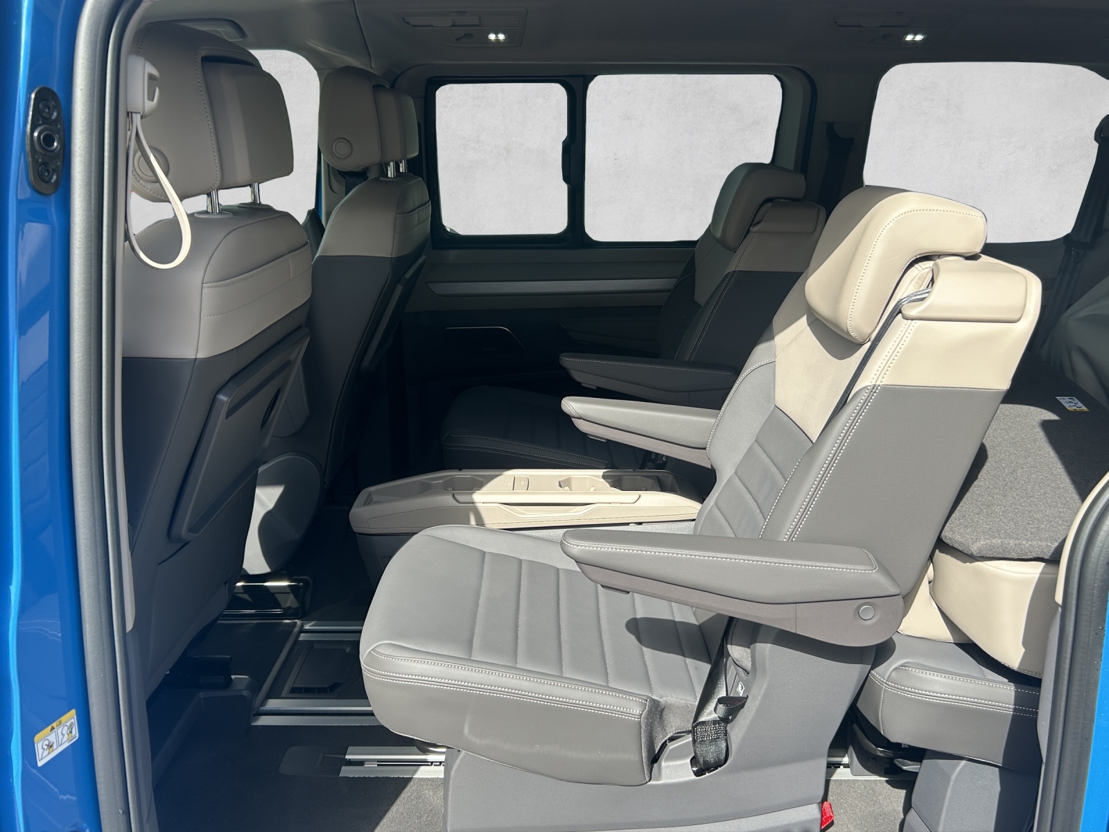 VW Multivan 1.5 eHybrid Style 4Motion DSG-image-11