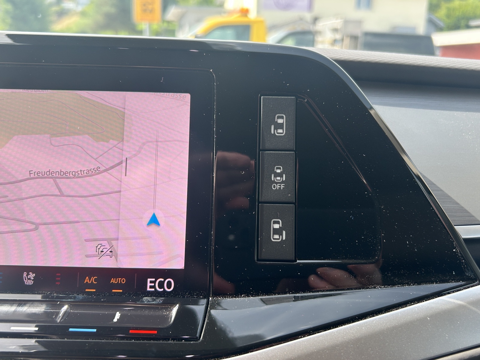 VW Multivan 1.5 eHybrid Style 4Motion DSG-image-22