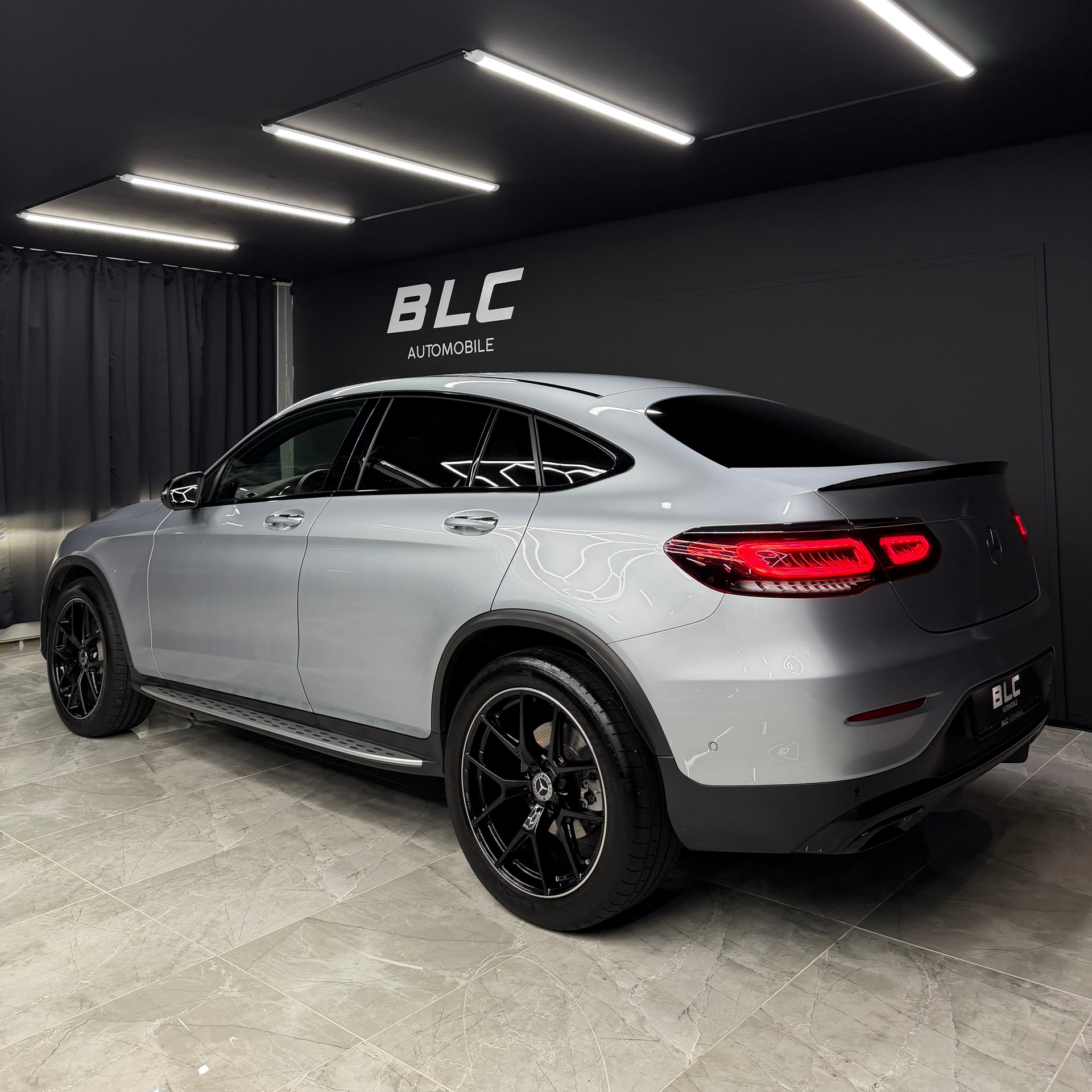 MERCEDES-BENZ GLC Coupé 220 d AMG Line 4Matic 9G-Tronic-image-4