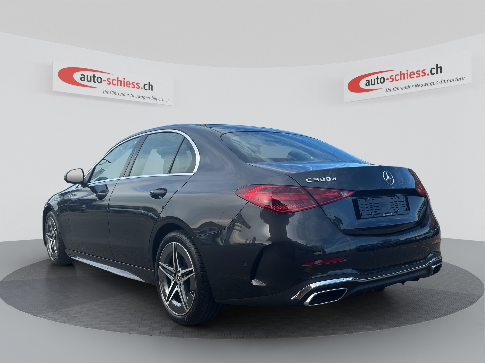 MERCEDES-BENZ C 300 d AMG Line-image-2