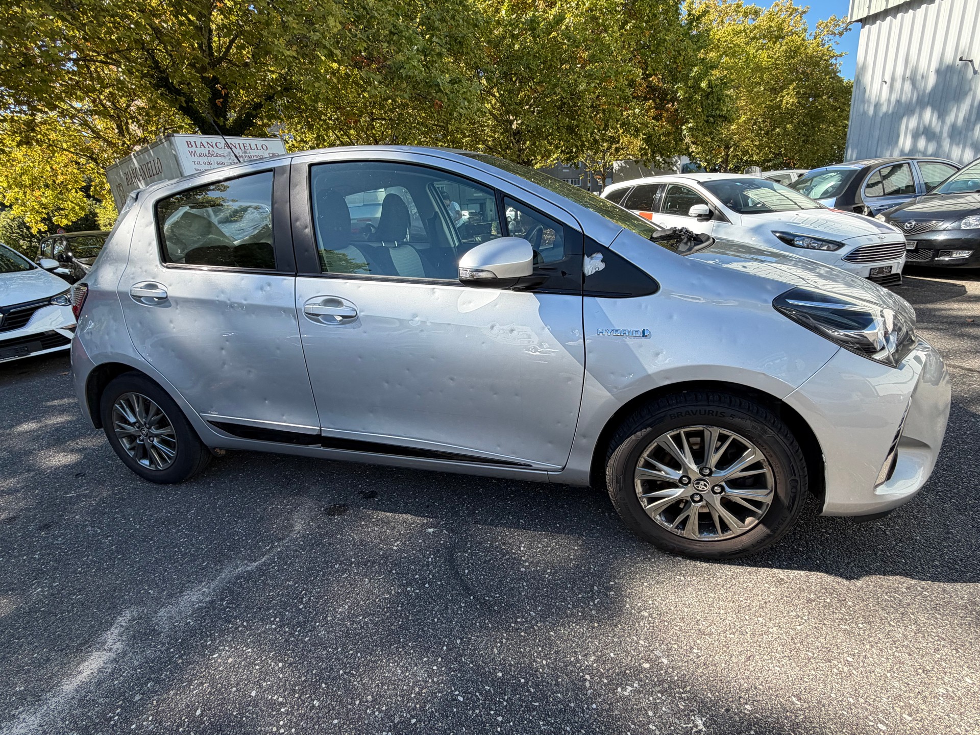 TOYOTA Yaris 1.5 VVT-i Hybrid Comfort e-CVT-image-3