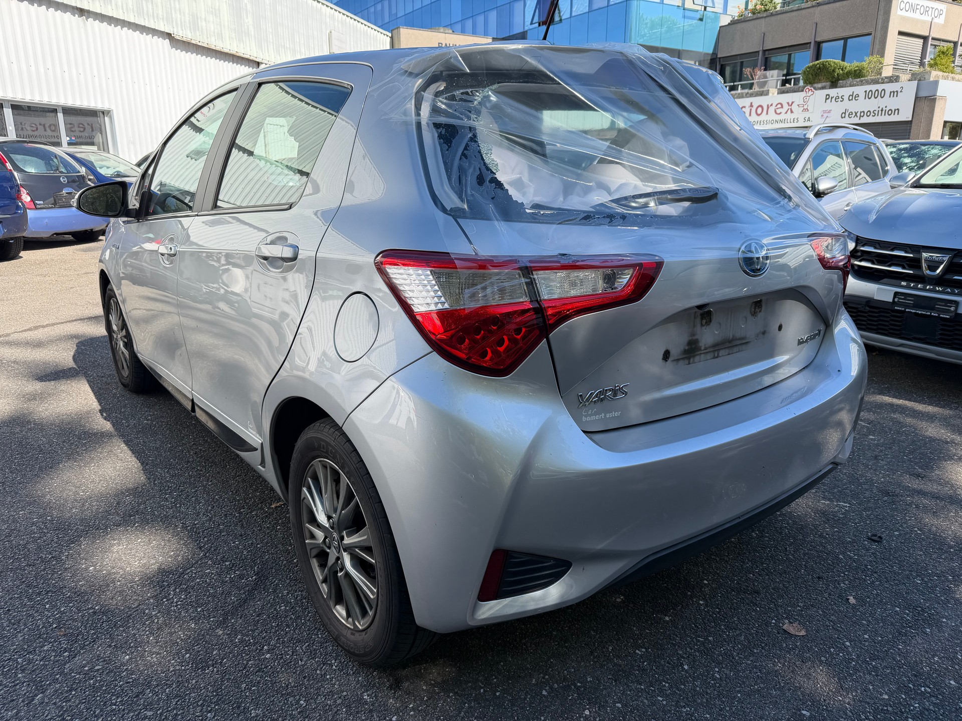 TOYOTA Yaris 1.5 VVT-i Hybrid Comfort e-CVT-image-9