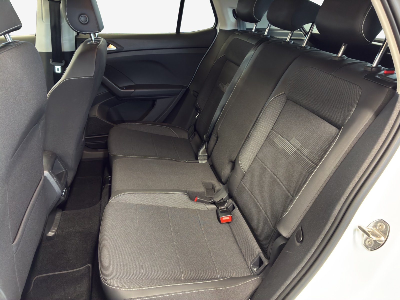 VW T-Cross 1.0 TSI Life Limited DSG-image-11