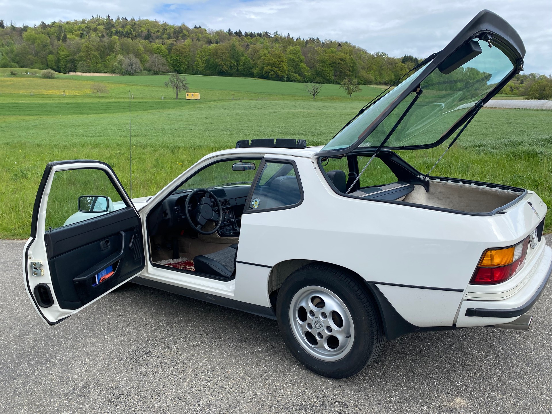 PORSCHE 2.5 S-image-2