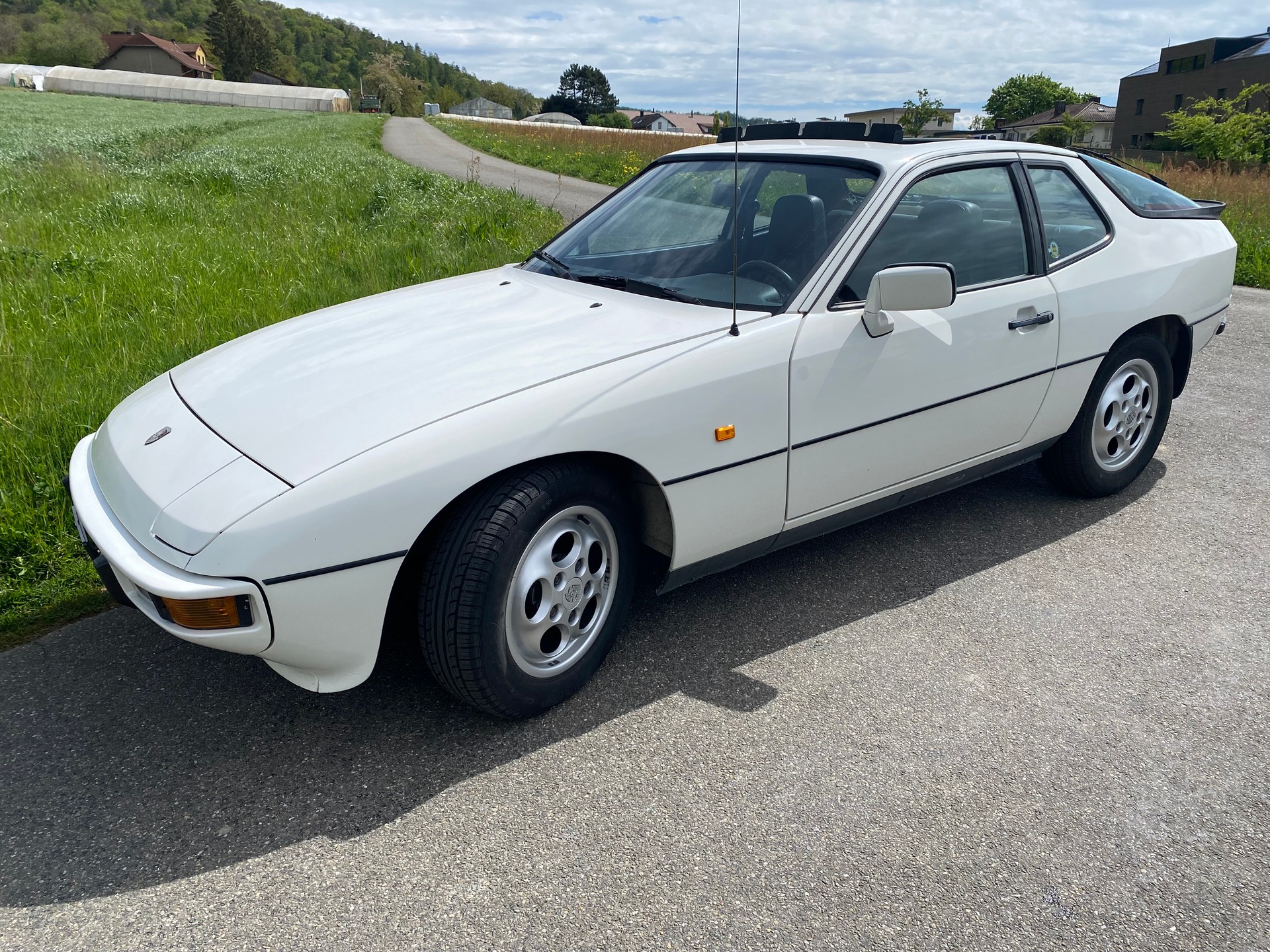 PORSCHE 2.5 S-image-1