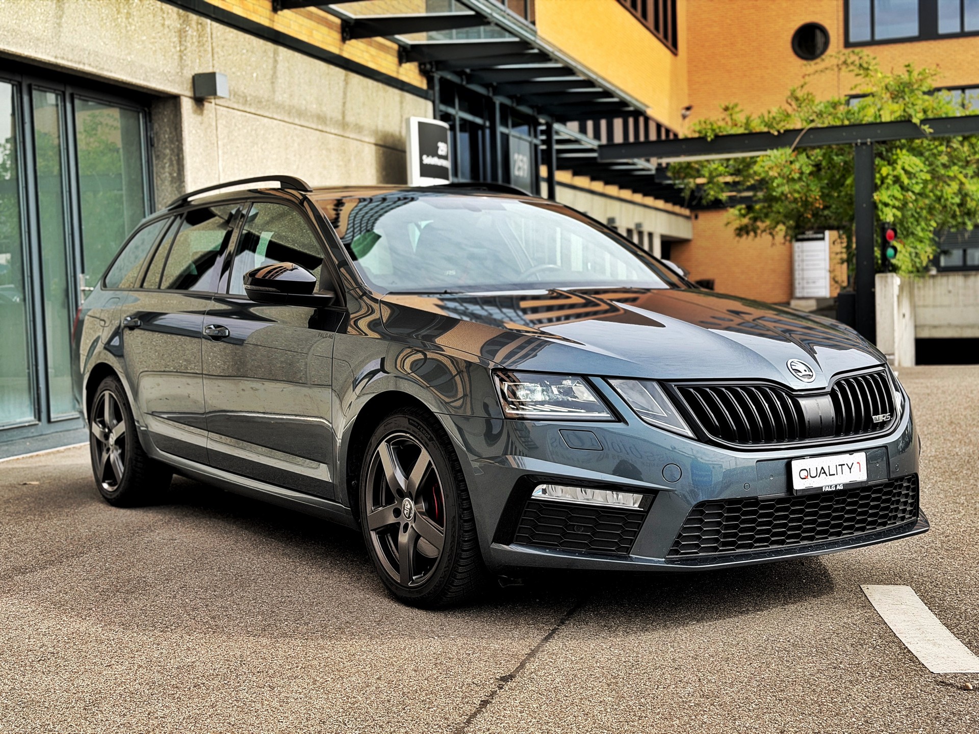 SKODA Octavia Combi 2.0 TDI RS 4x4 DSG-image-5