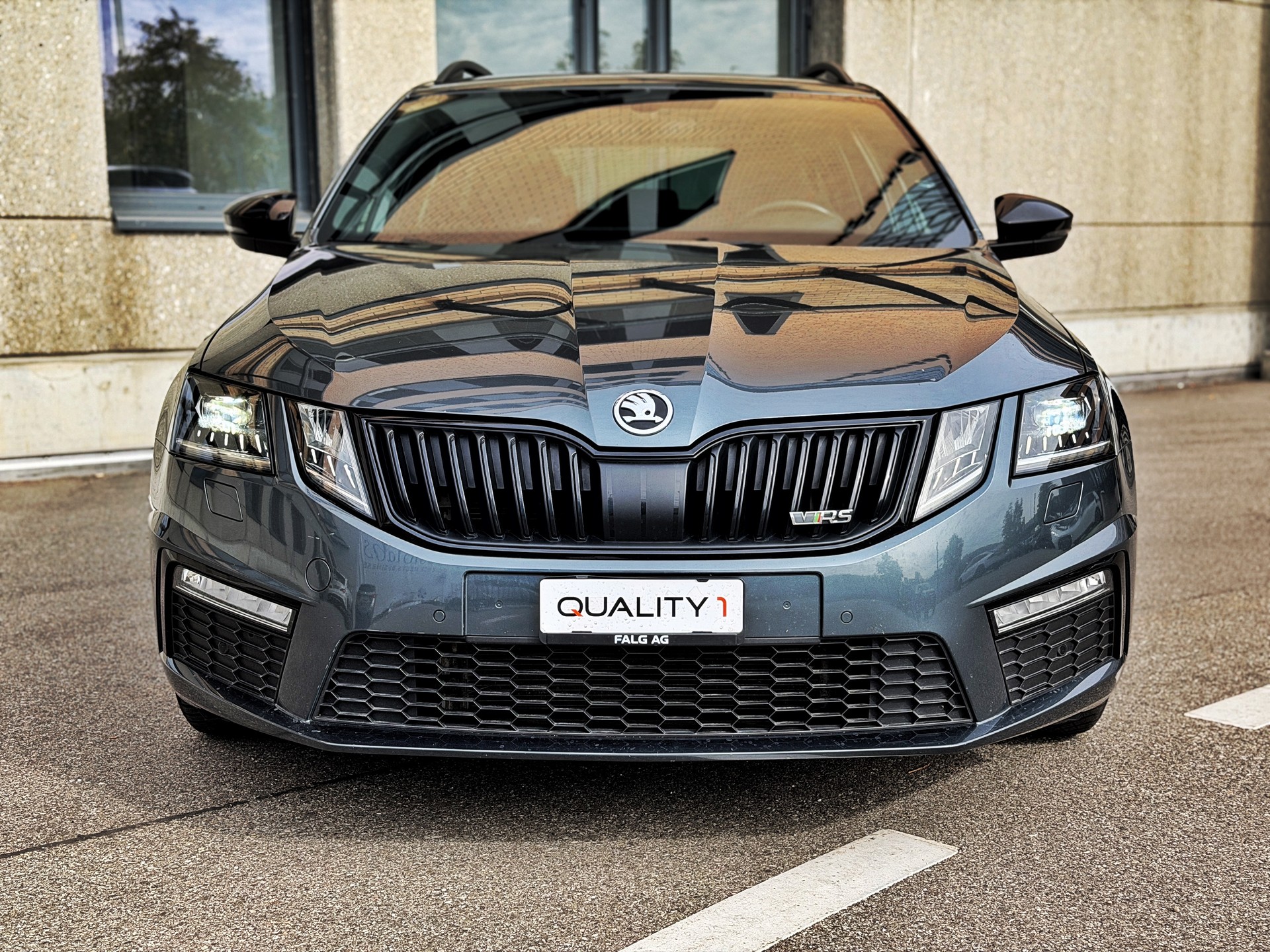 SKODA Octavia Combi 2.0 TDI RS 4x4 DSG-image-4