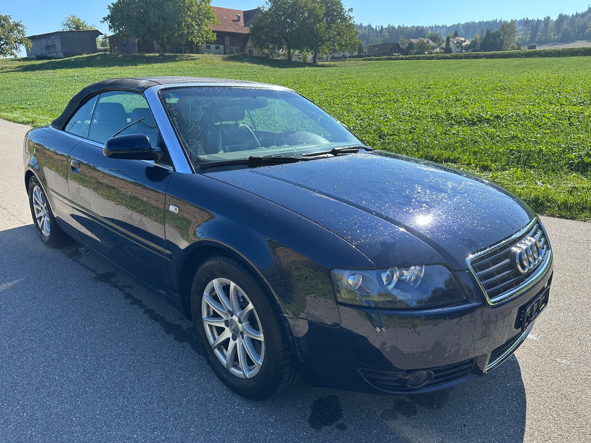 AUDI A4 Cabriolet 2.4 V6-image-2