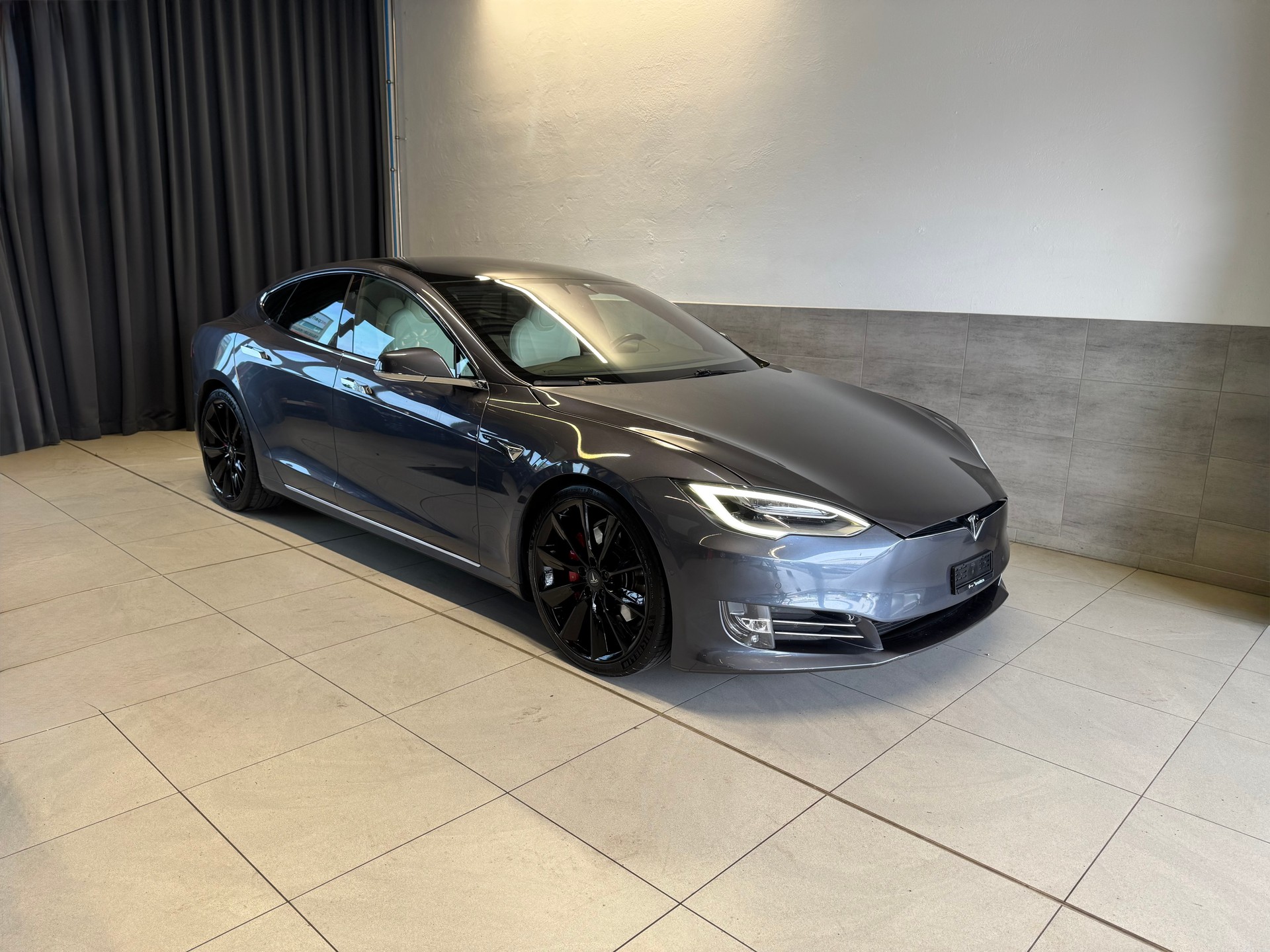 TESLA Model S Ludicrous Performance(M)(50)-image-0