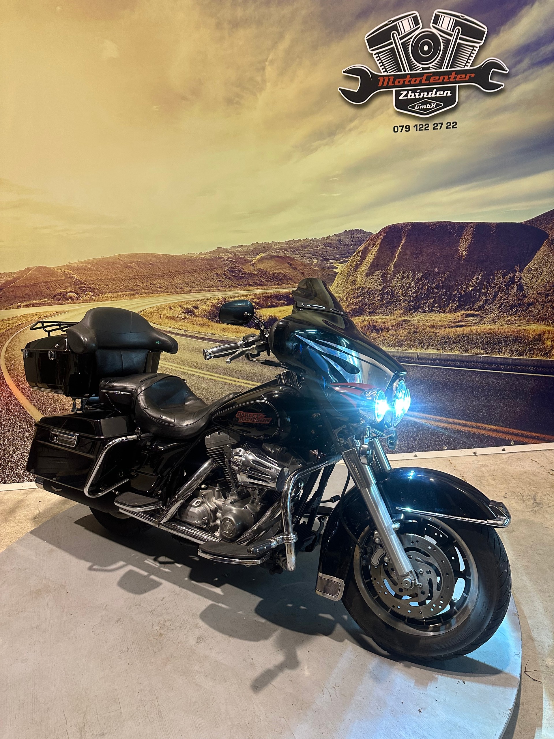 HARLEY-DAVIDSON FLHTI Electra Glide Standard-showroom-element-2