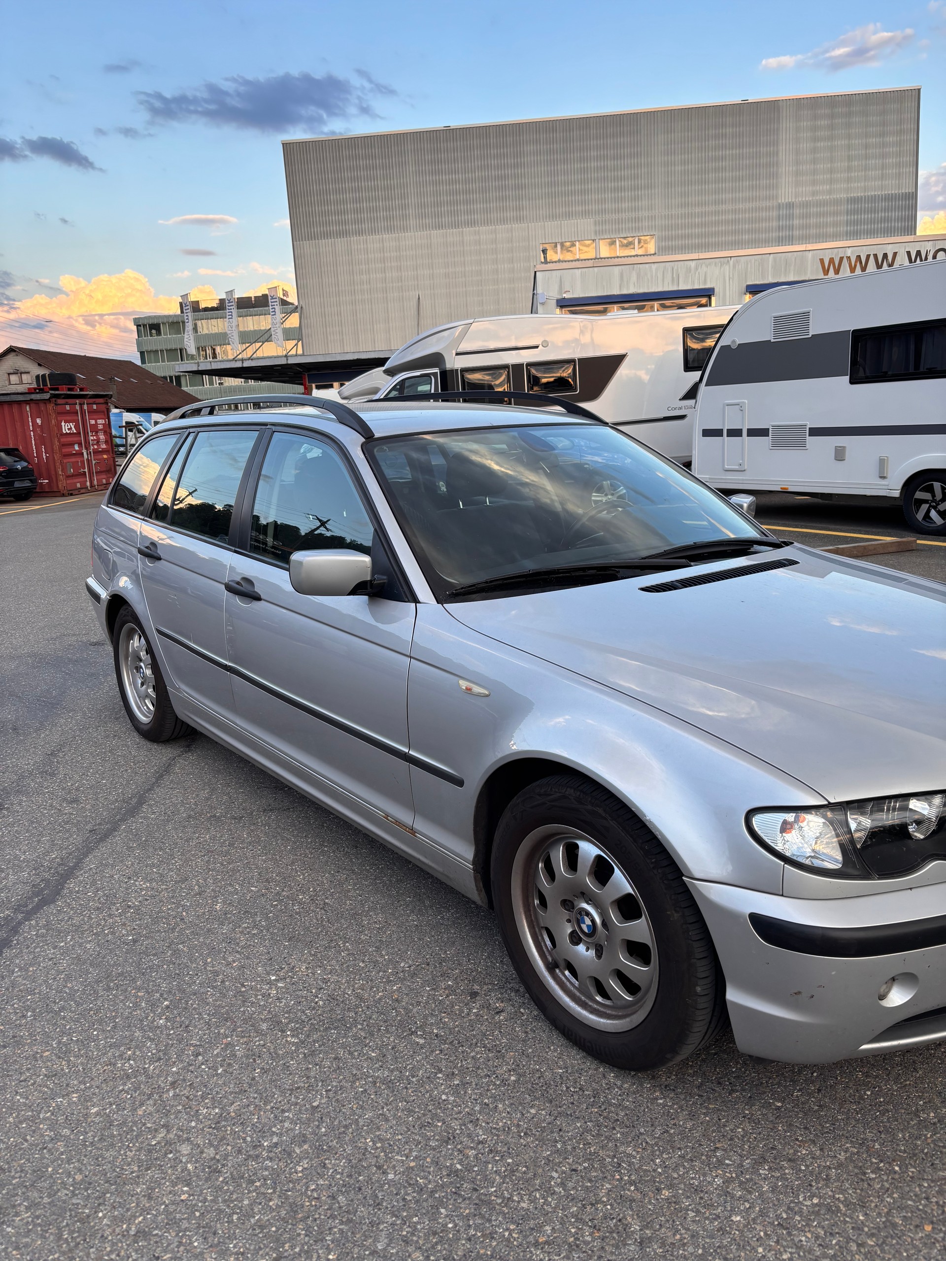 BMW 320d Touring-image-2