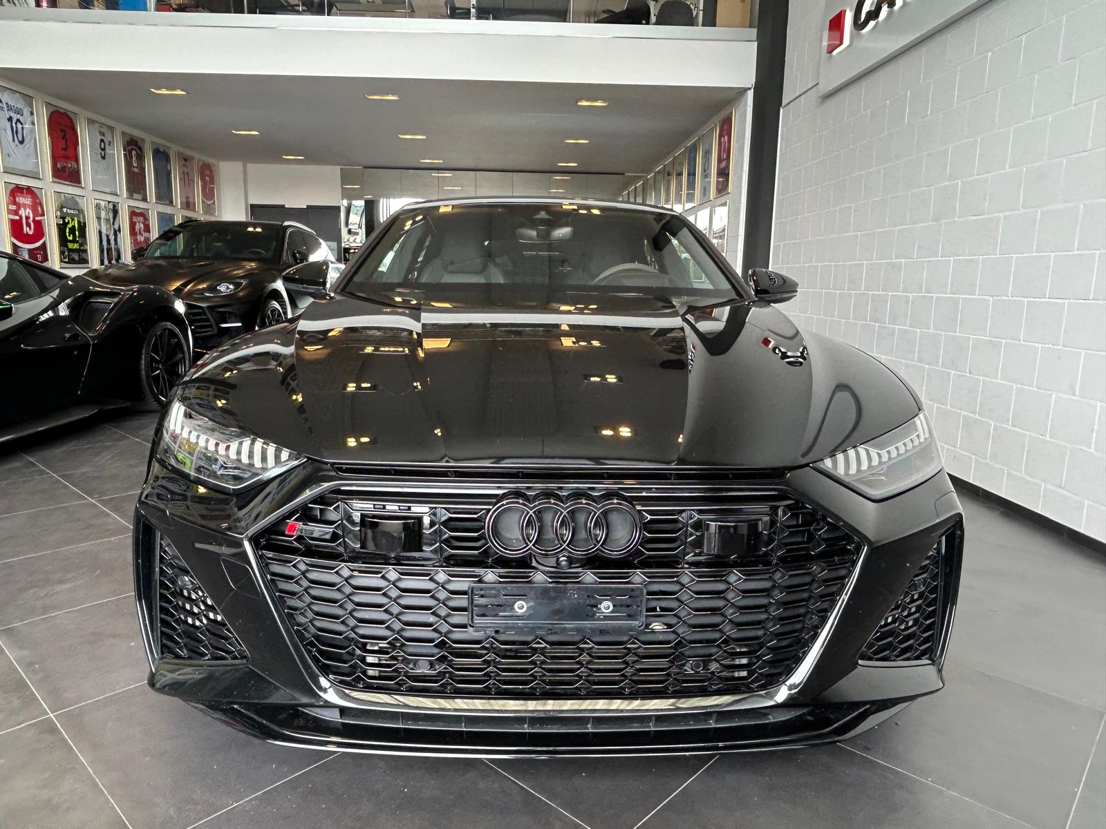AUDI RS7 4.0 V8 TFSI quattro T-Tronic-image-1