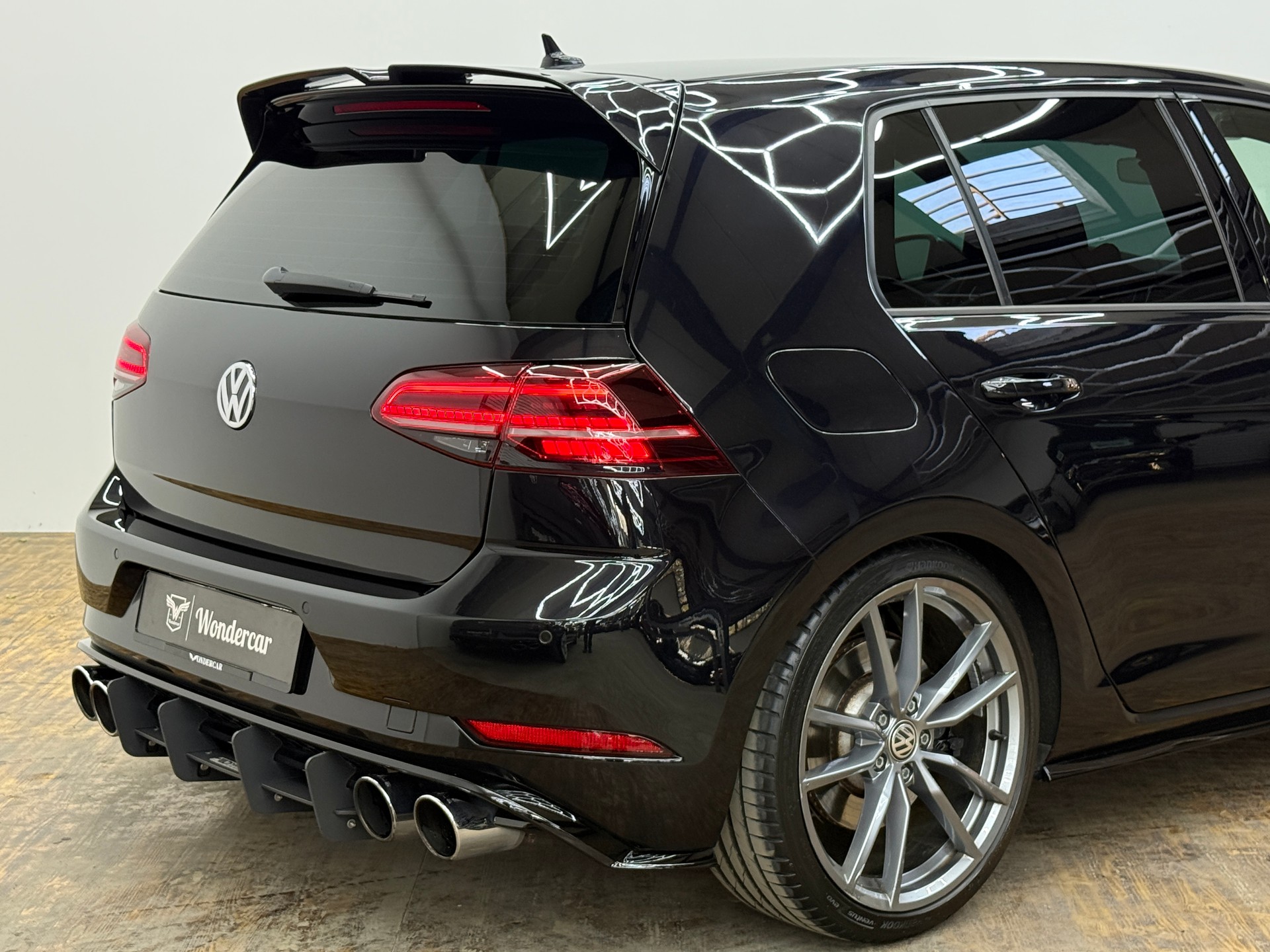 VW Golf 2.0 TSI R 4Motion DSG-image-13