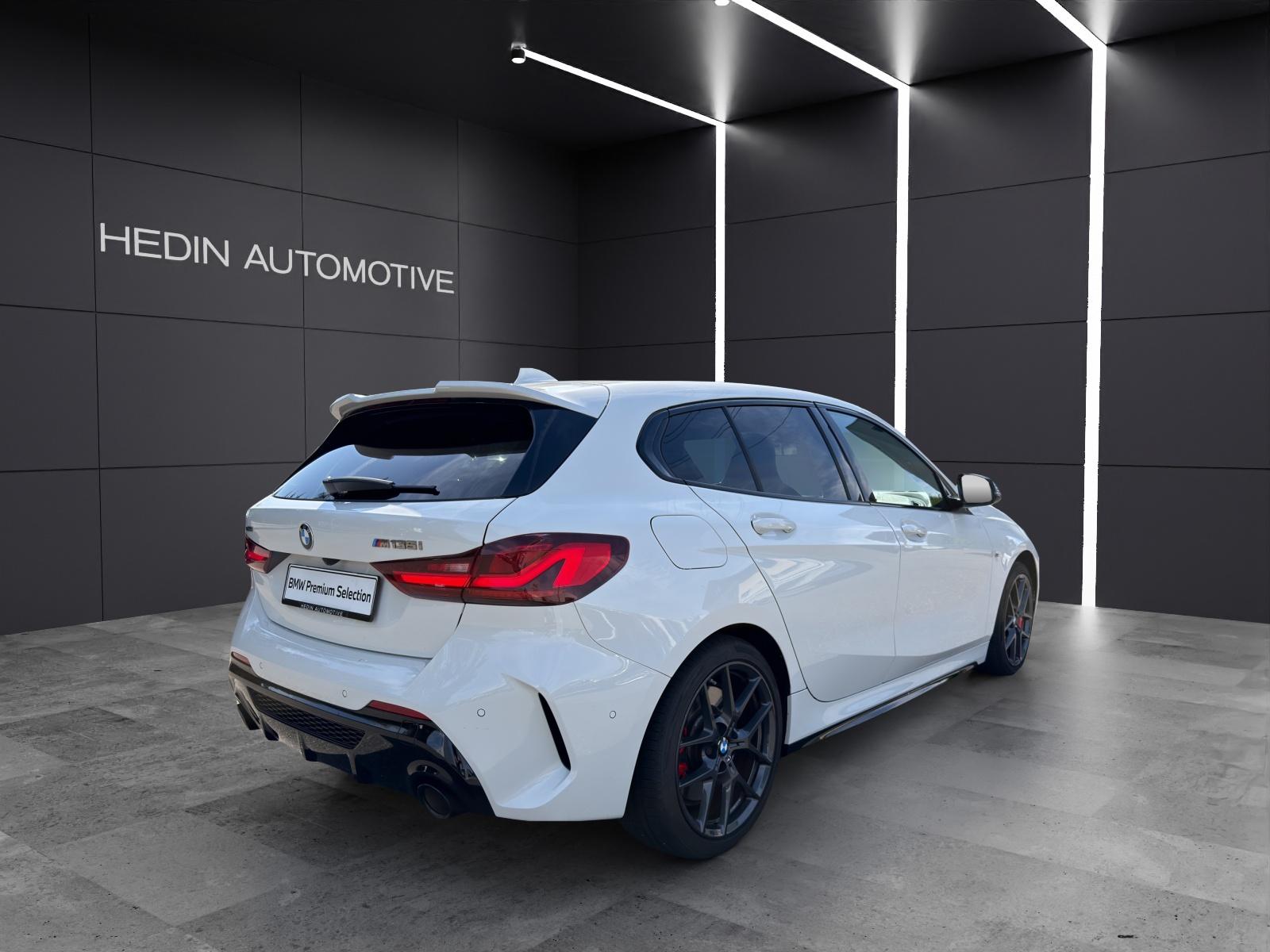 BMW 1er Reihe F40 M135i xDrive-image-15