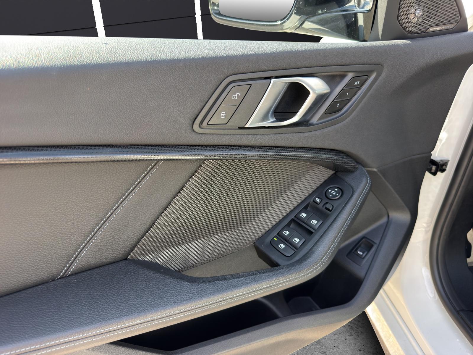 BMW 1er Reihe F40 M135i xDrive-image-7