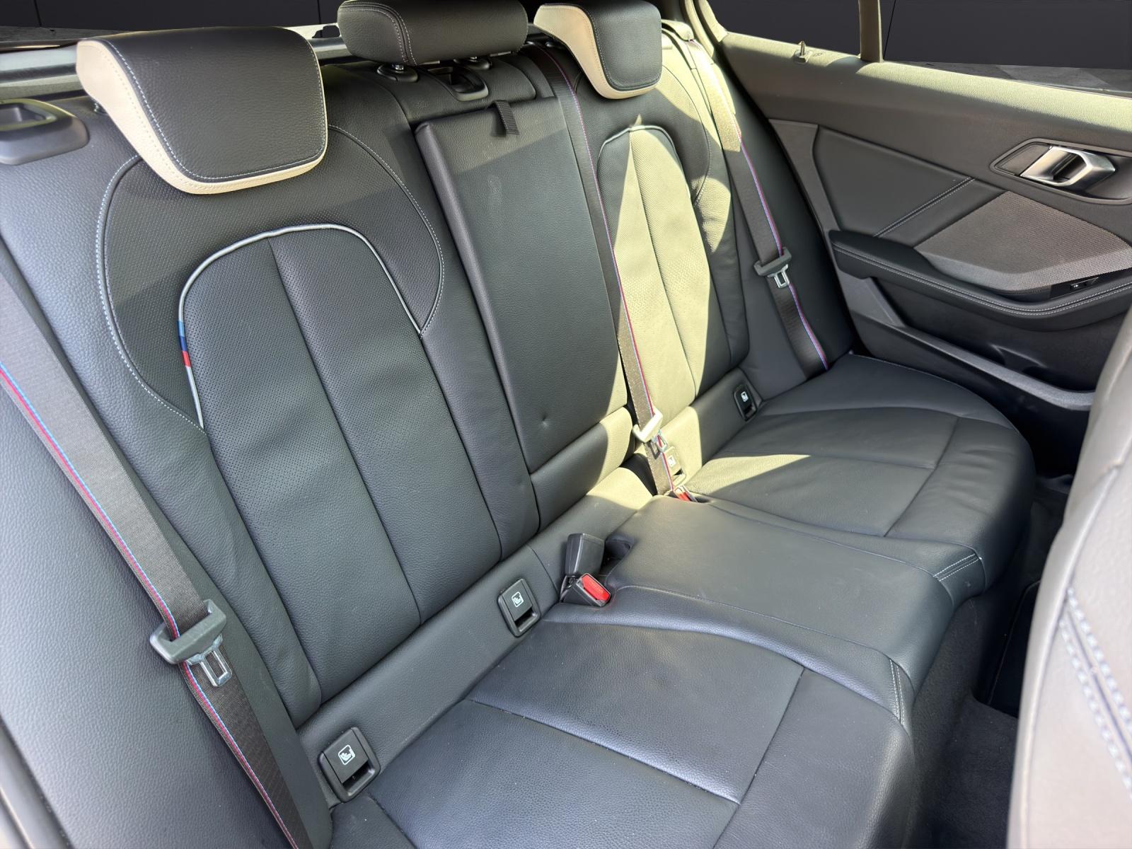 BMW 1er Reihe F40 M135i xDrive-image-13