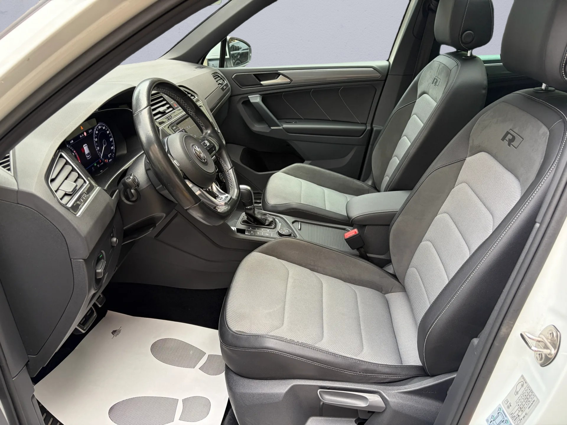 VW Tiguan 2.0TSI Highline 4Motion DSG-image-6