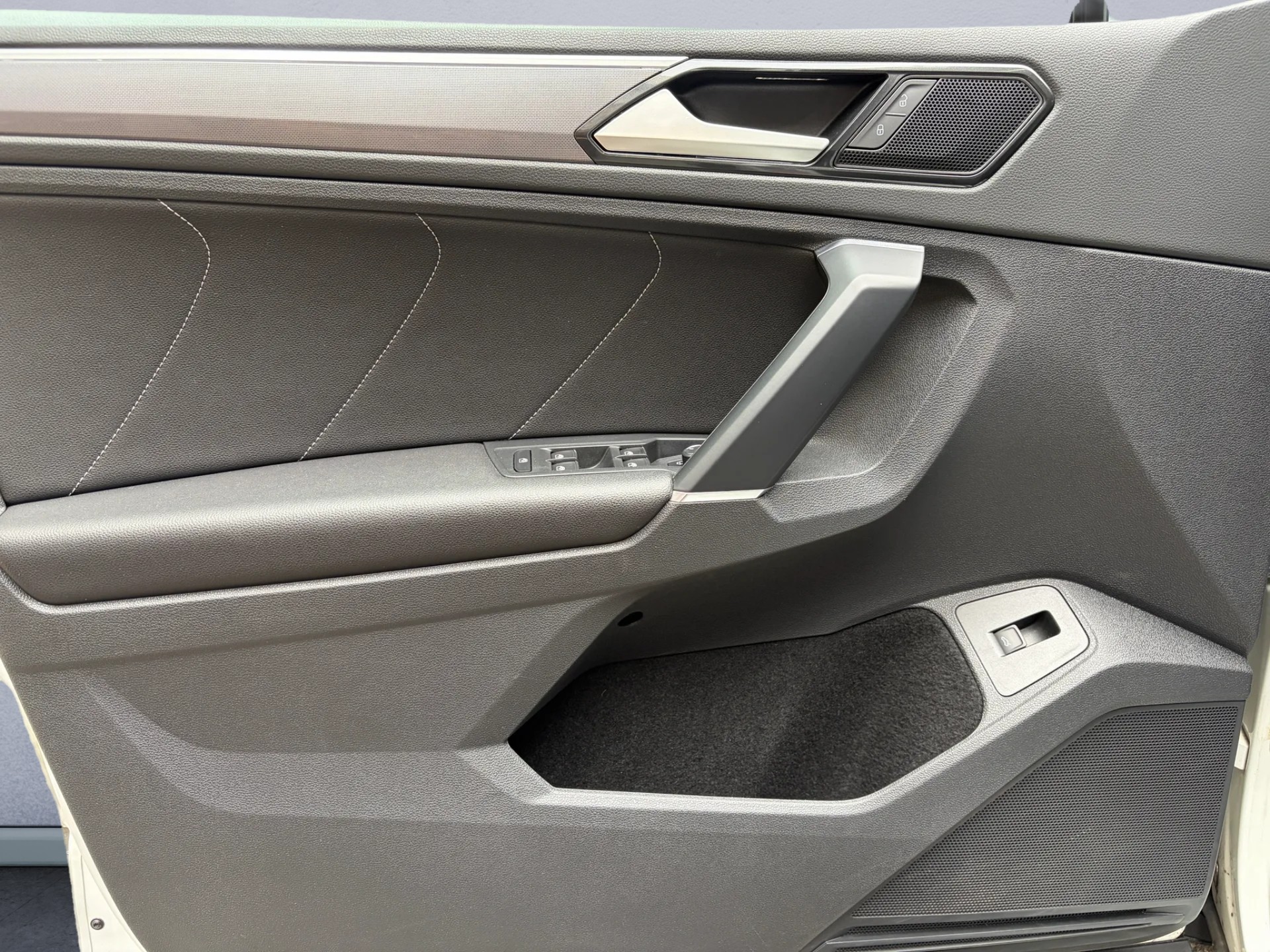 VW Tiguan 2.0TSI Highline 4Motion DSG-image-12