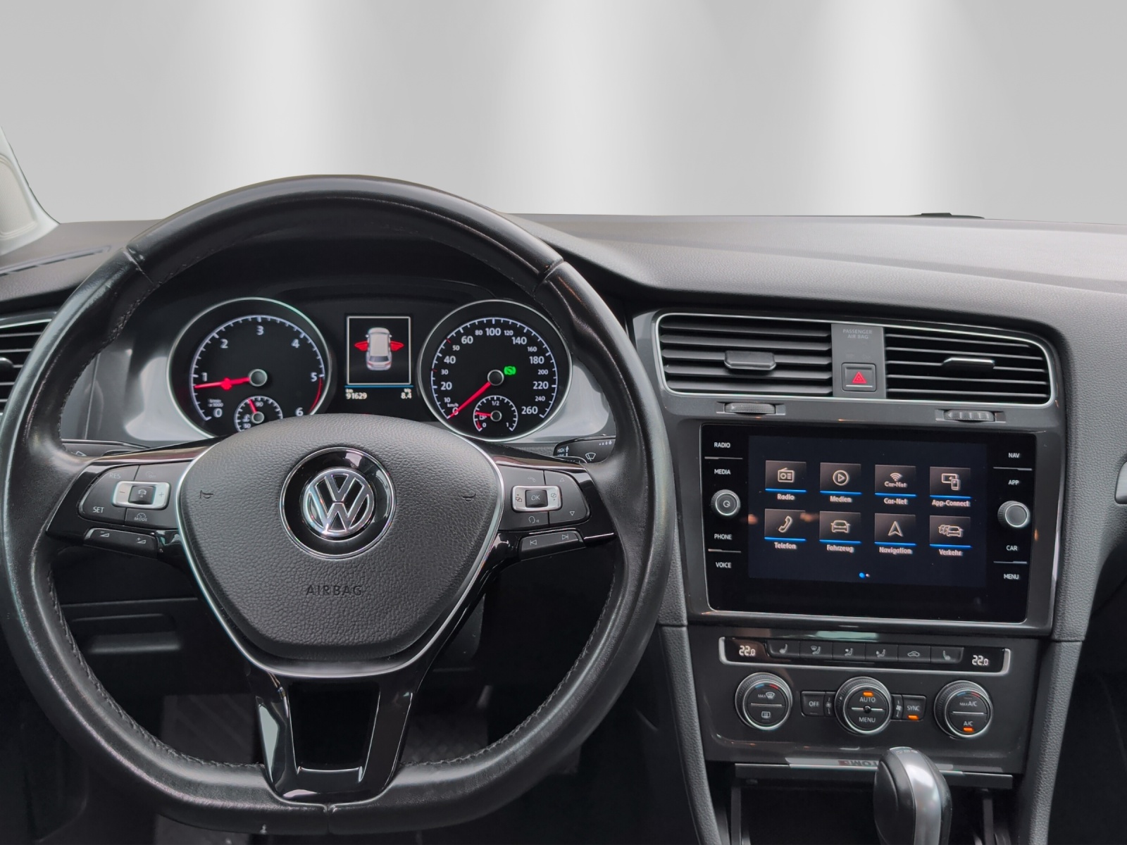 VW Golf Variant 2.0 TDI Comfortline 4Motion-image-9