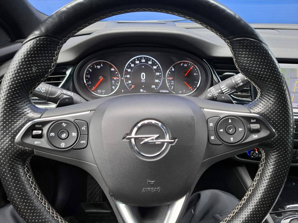 OPEL Insignia 2.0 CDTI Sports Tourer Excellence Automatic-image-13
