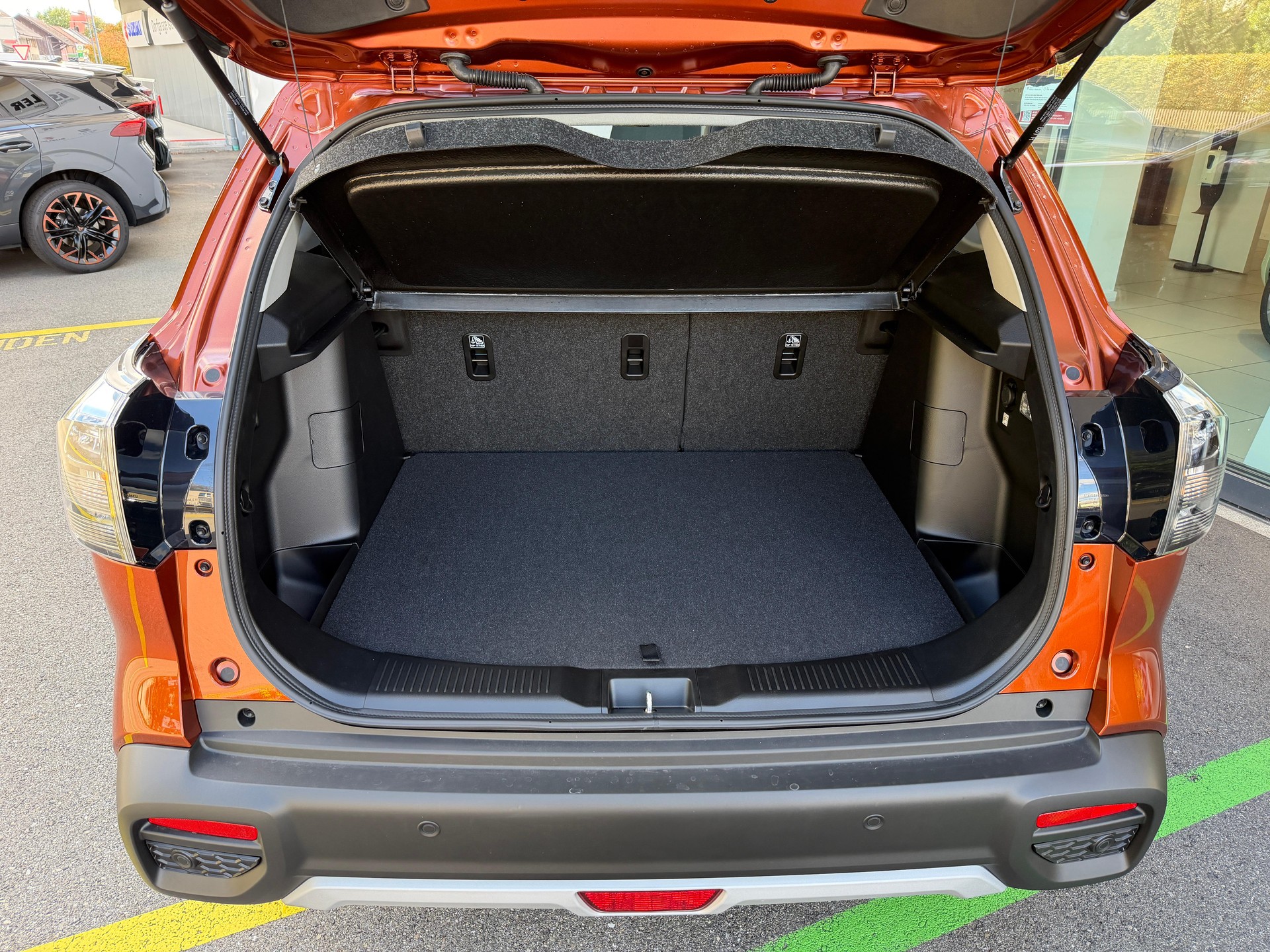 SUZUKI S-Cross 1.4 T Piz Sulai Top Hybrid 4x4-image-6