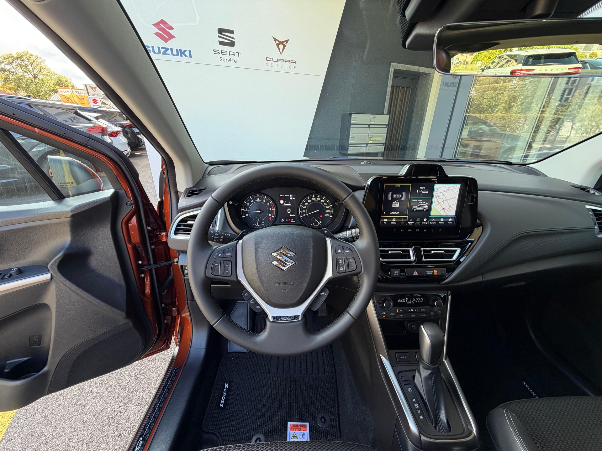 SUZUKI S-Cross 1.4 T Piz Sulai Top Hybrid 4x4-image-10