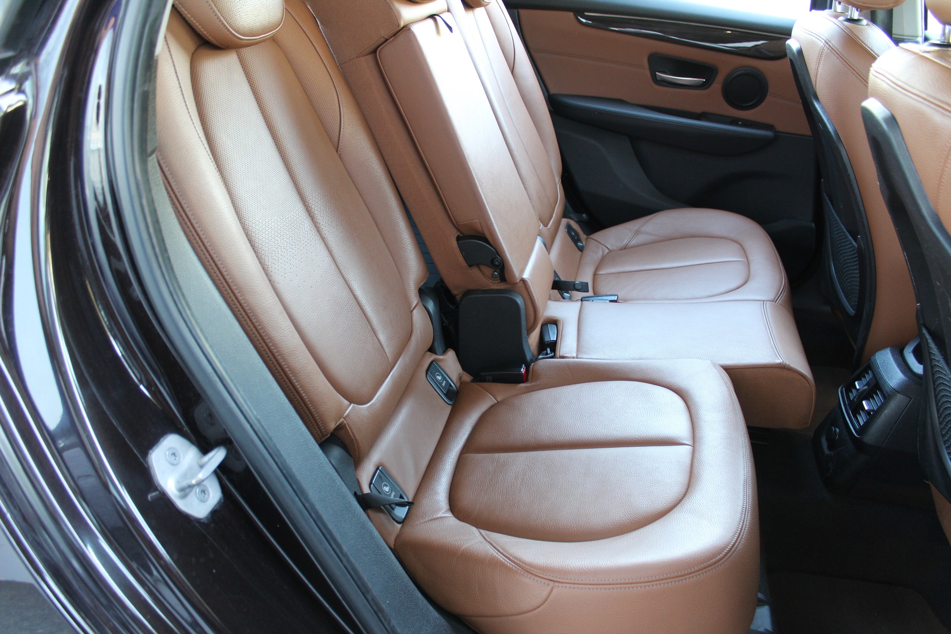 BMW 225i xDrive Active Tourer Sport Line Steptronic-image-13