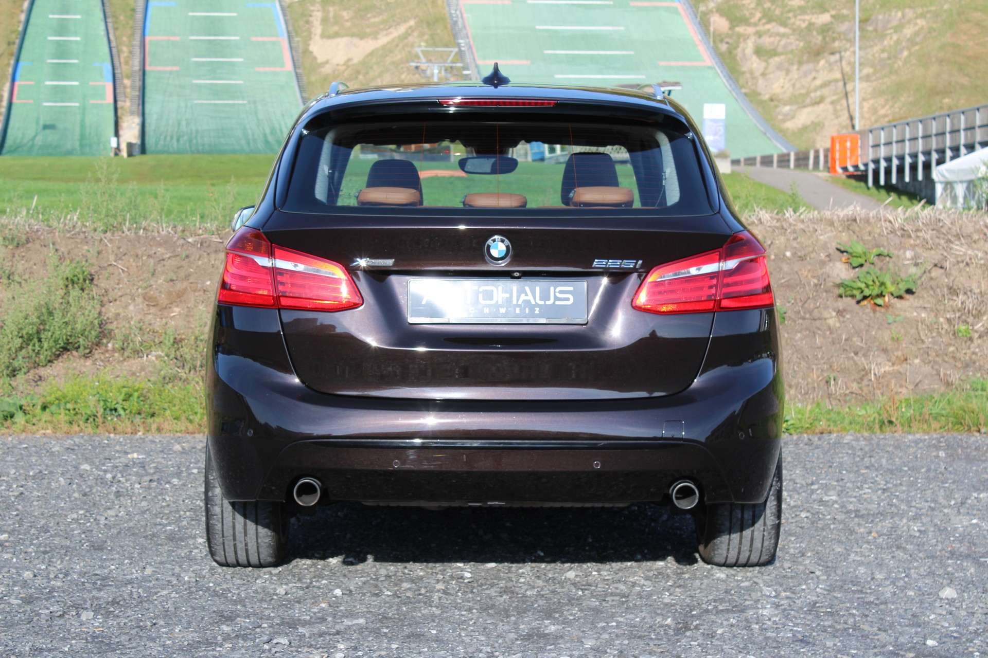 BMW 225i xDrive Active Tourer Sport Line Steptronic-image-5