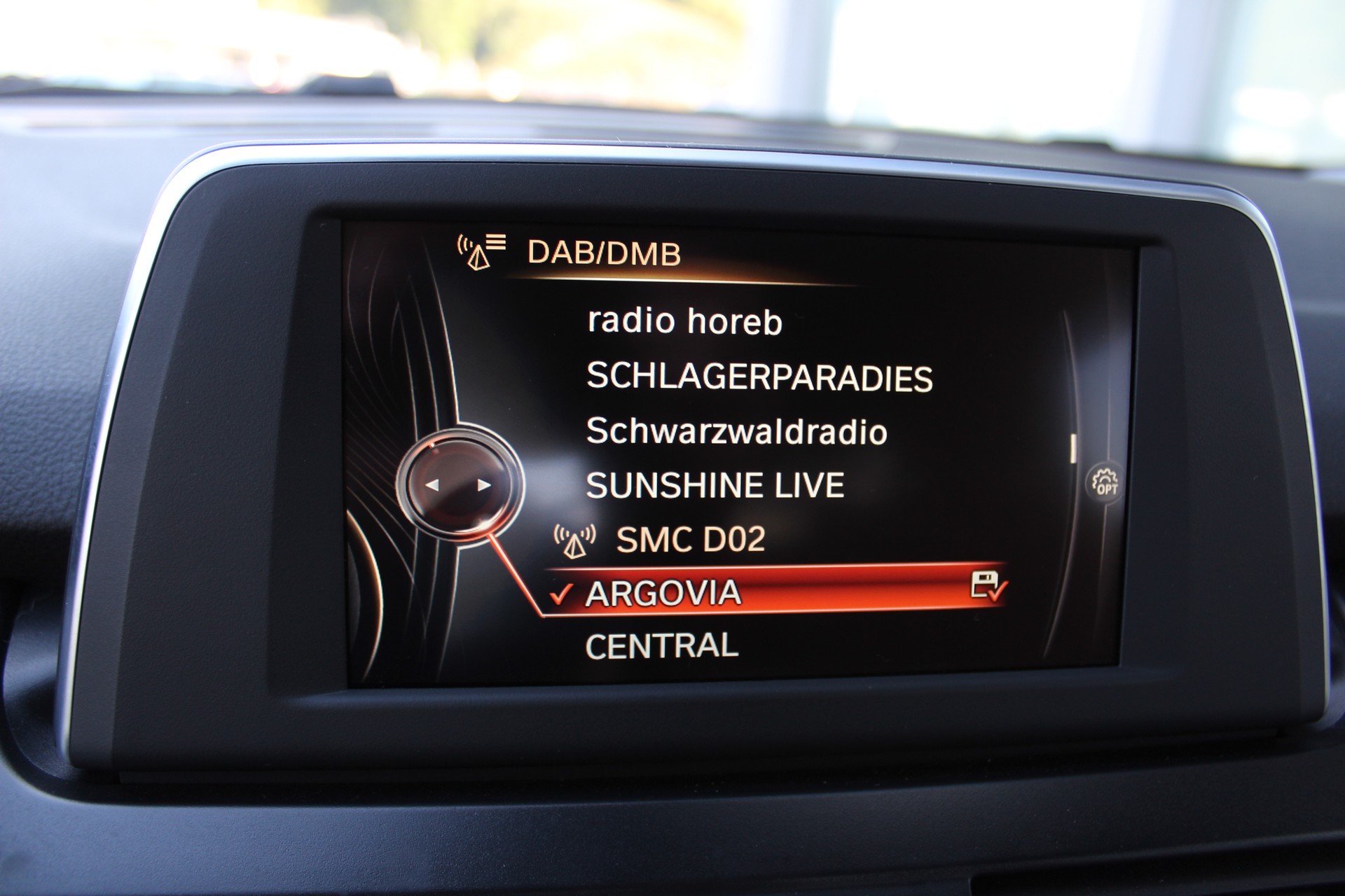 BMW 225i xDrive Active Tourer Sport Line Steptronic-image-24