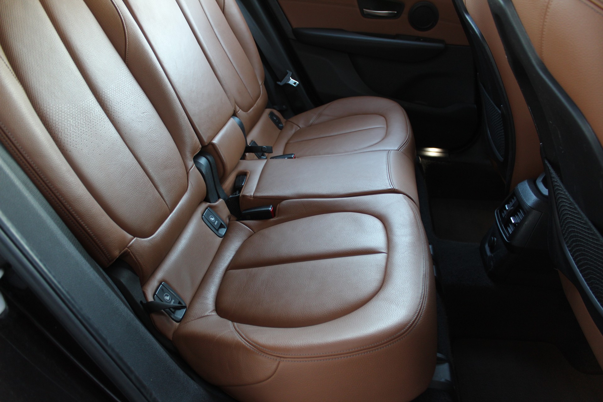 BMW 225i xDrive Active Tourer Sport Line Steptronic-image-12