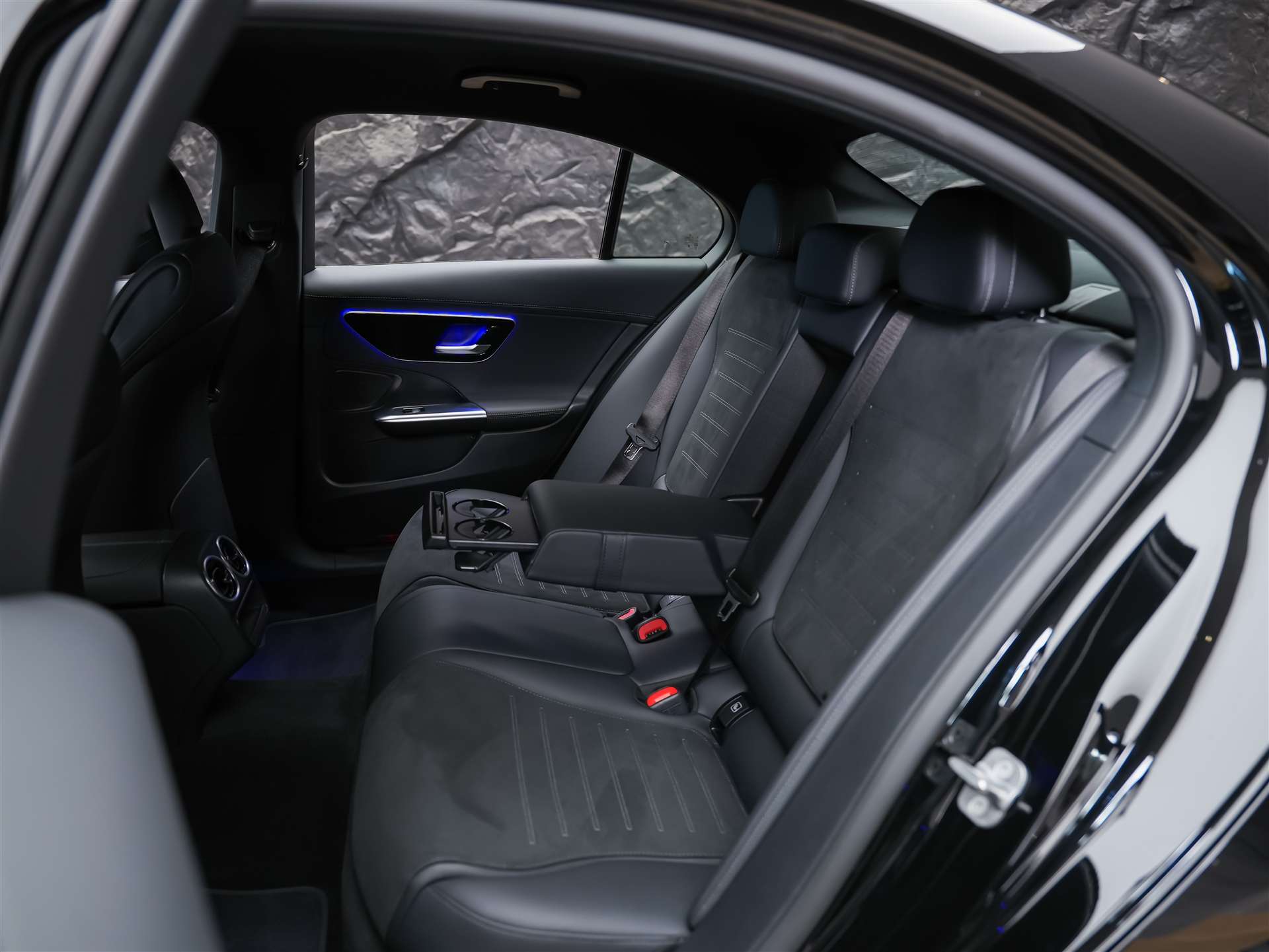 MERCEDES-BENZ C 300 Limo AMG Advance *Werksgarantie*20" Felgen*-image-13