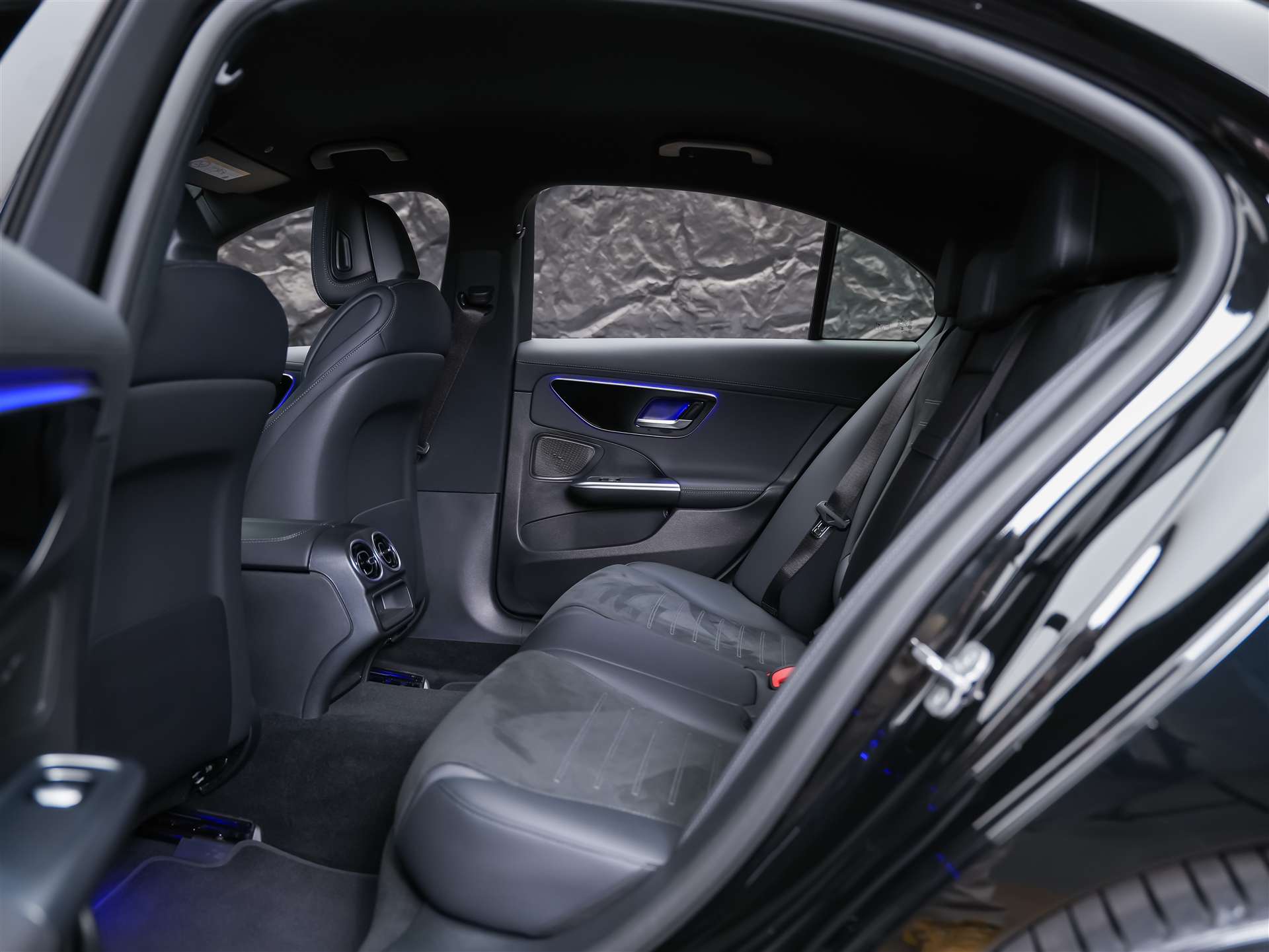MERCEDES-BENZ C 300 Limo AMG Advance *Werksgarantie*20" Felgen*-image-12