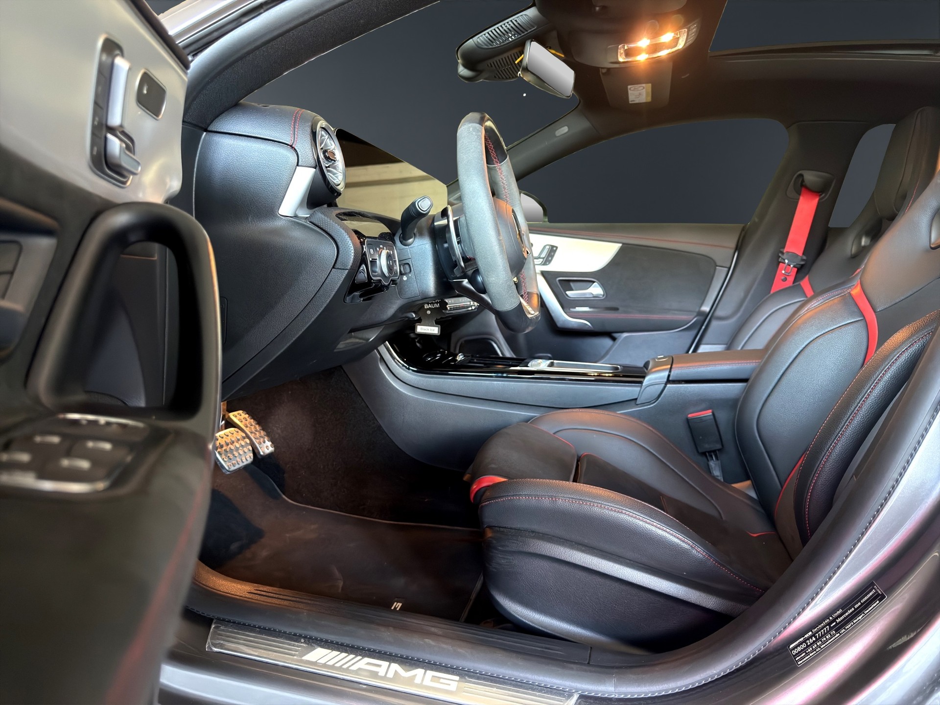 MERCEDES-BENZ CLA 35 AMG 4Matic 8G-DCT-image-9