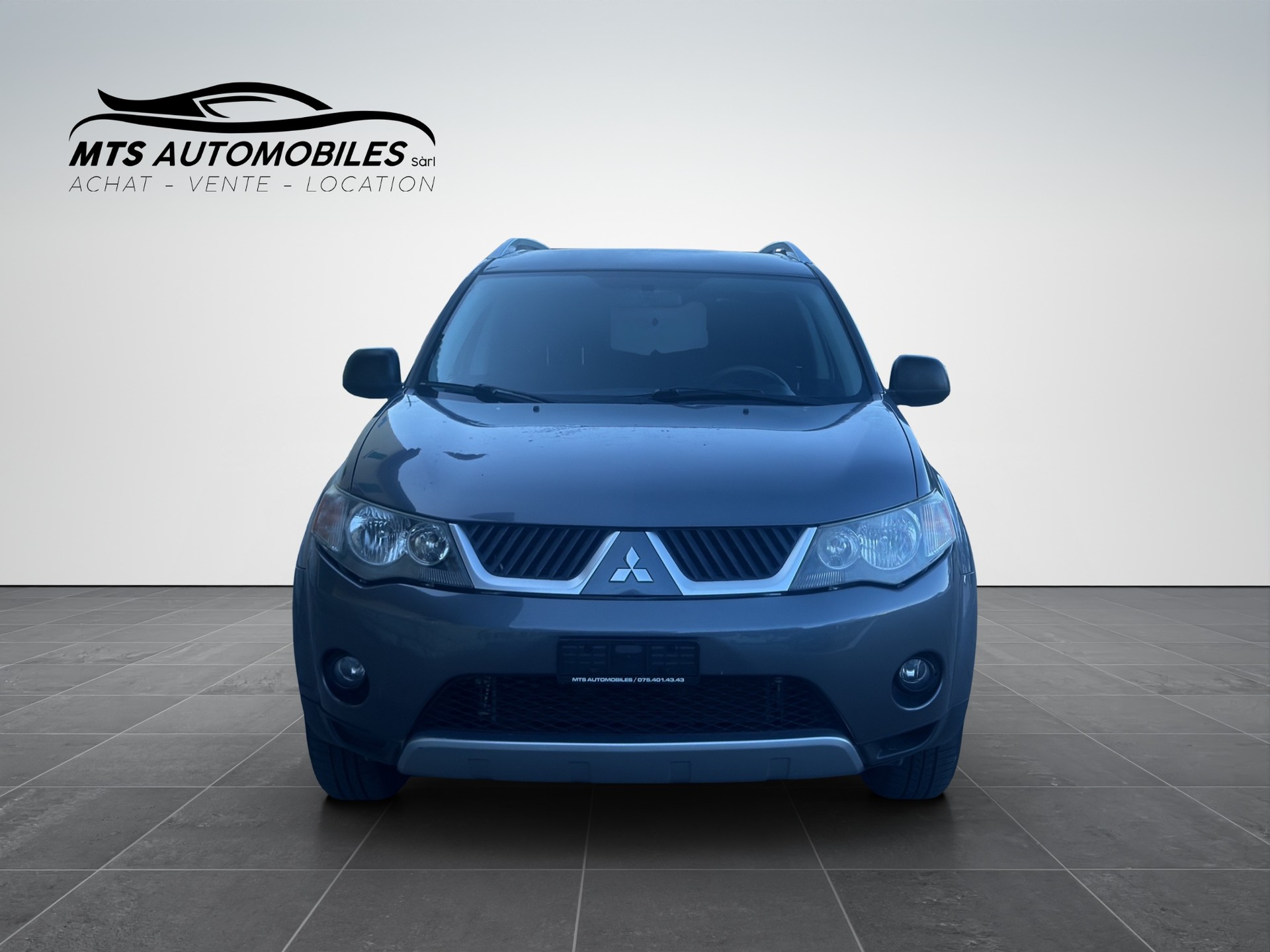 MITSUBISHI Outlander 2.4 Invite 4WD CVT-image-1