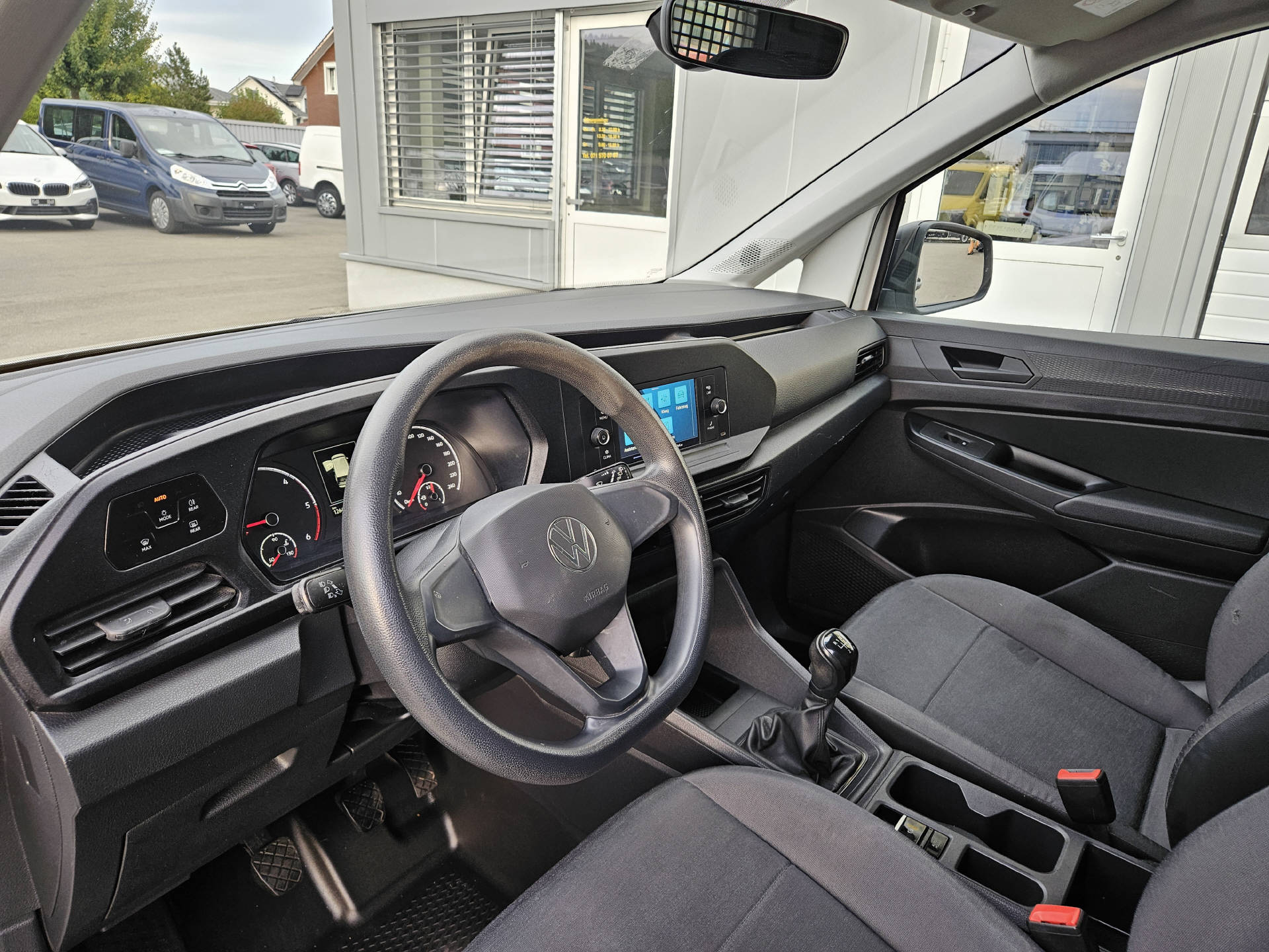 VW Caddy Kaw. 2.0 TDI 122 BlueMT 4m * Frisch ab MFK * Klima * 8- fach bereift *-image-9