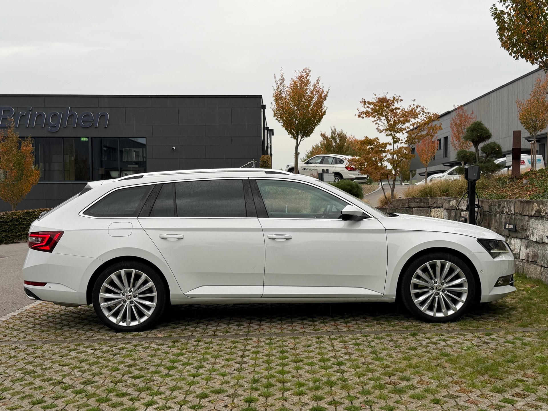 SKODA Superb Combi 2.0 TSI Sport Line DSG 4x4-image-4