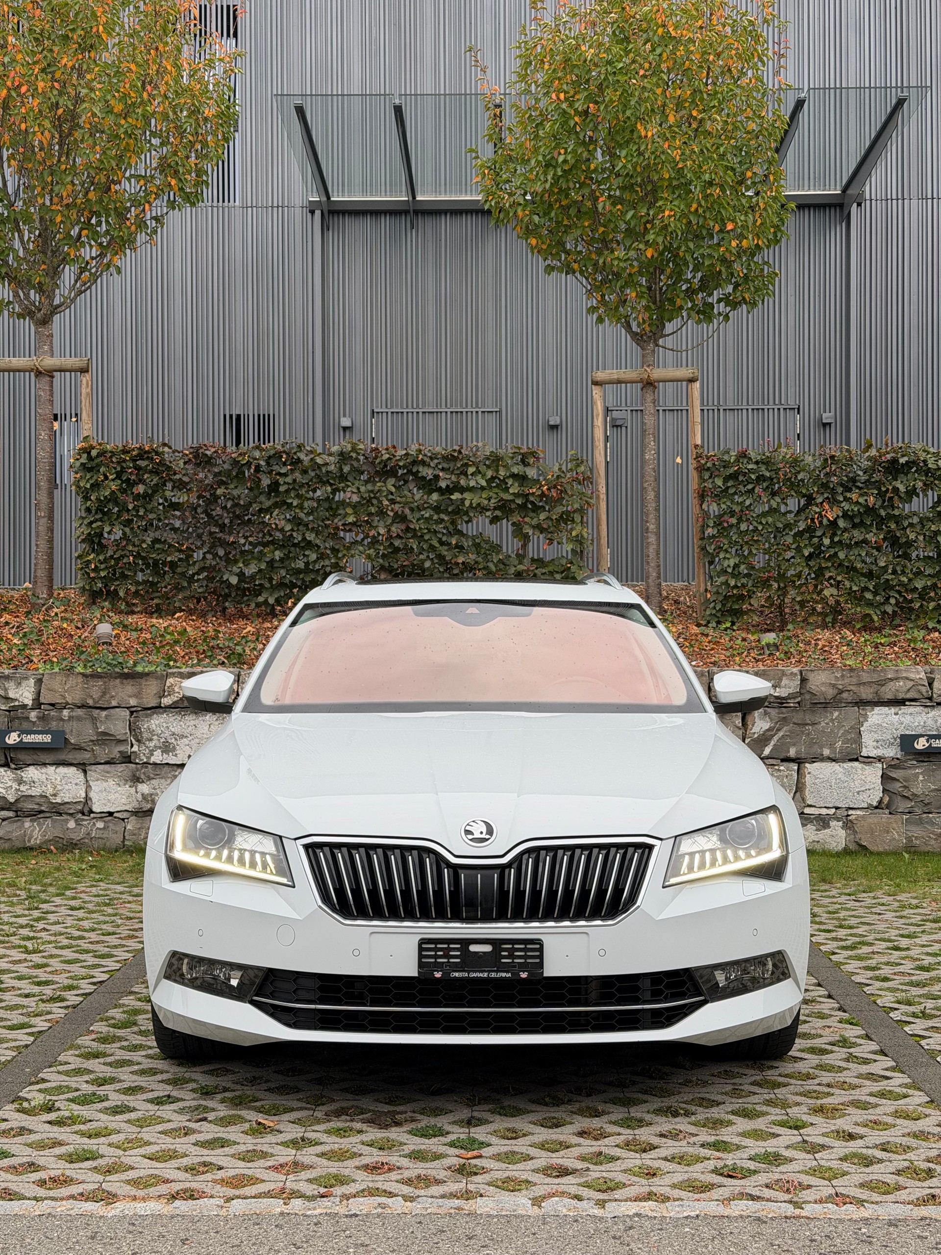 SKODA Superb Combi 2.0 TSI Sport Line DSG 4x4-image-1