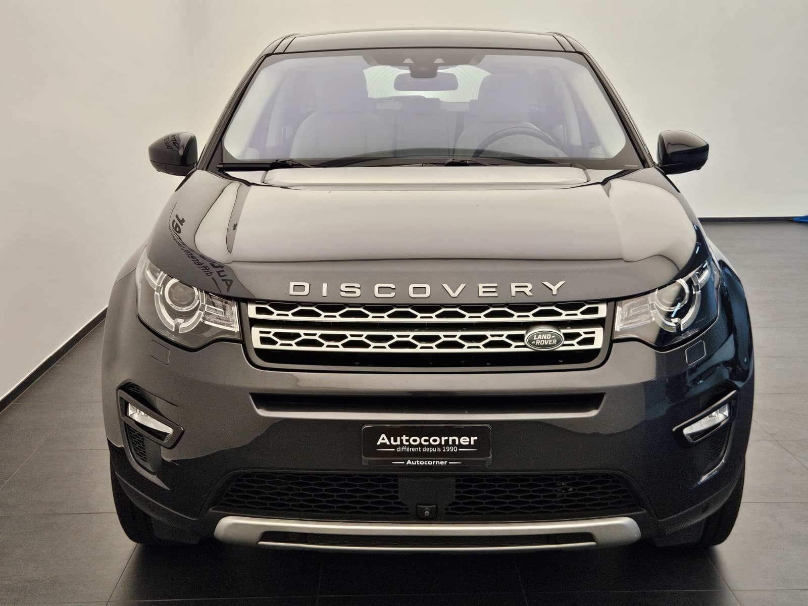 LAND ROVER Discovery Sport 2.0 TD4 HSE AT9-showroom-element-3