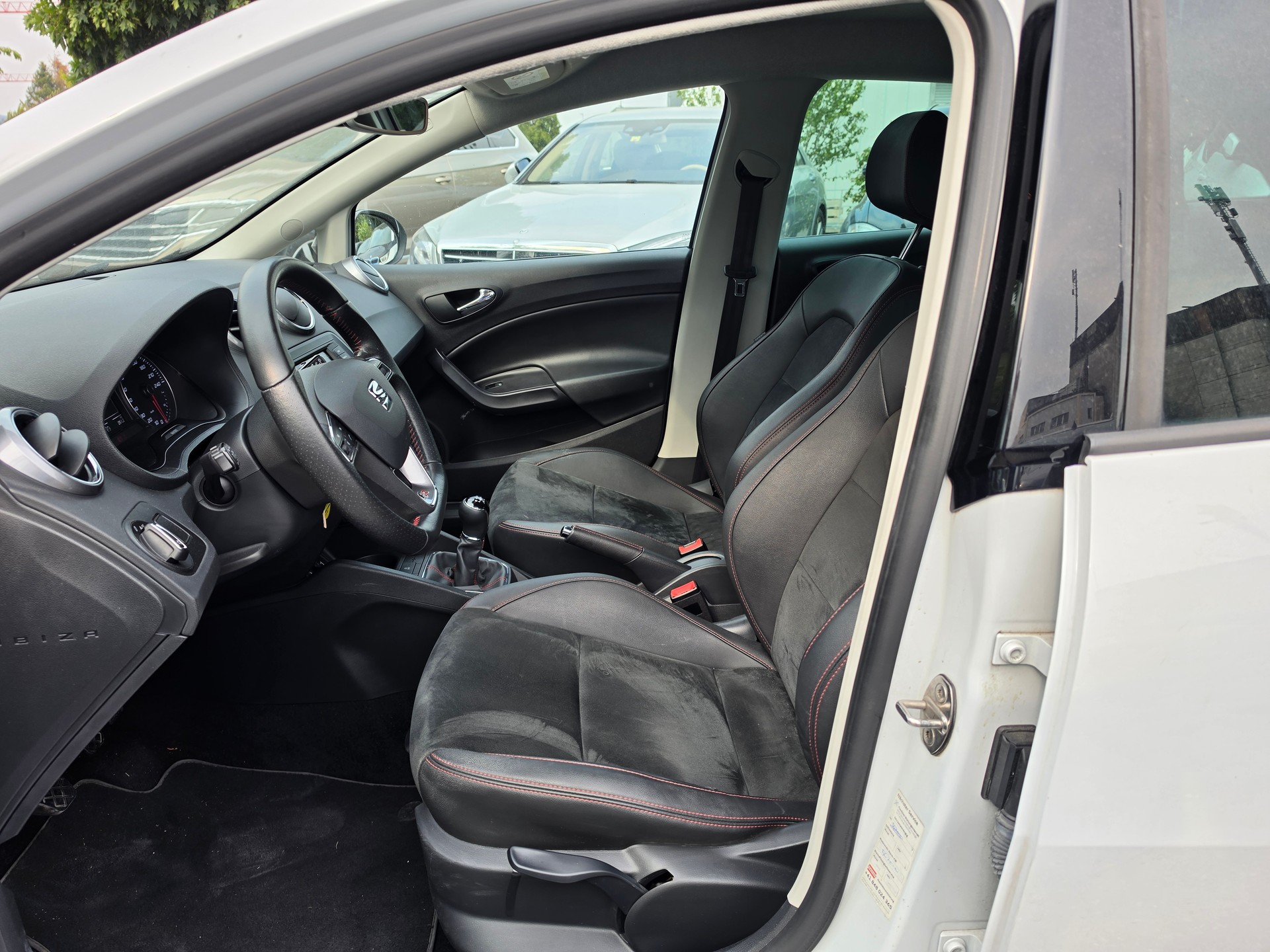 SEAT Ibiza ST 1.4 TDI FR Line-image-9