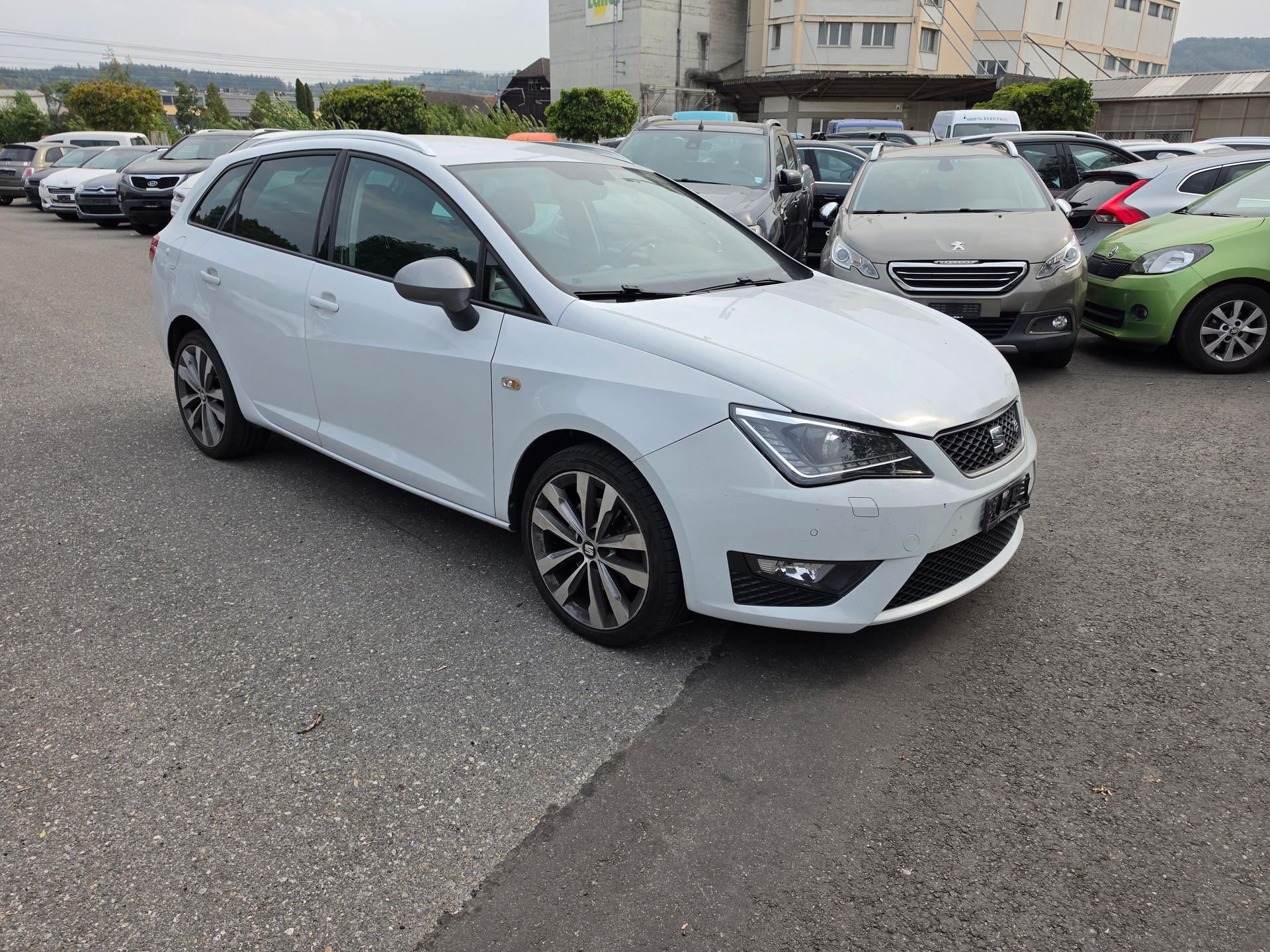 SEAT Ibiza ST 1.4 TDI FR Line-image-6