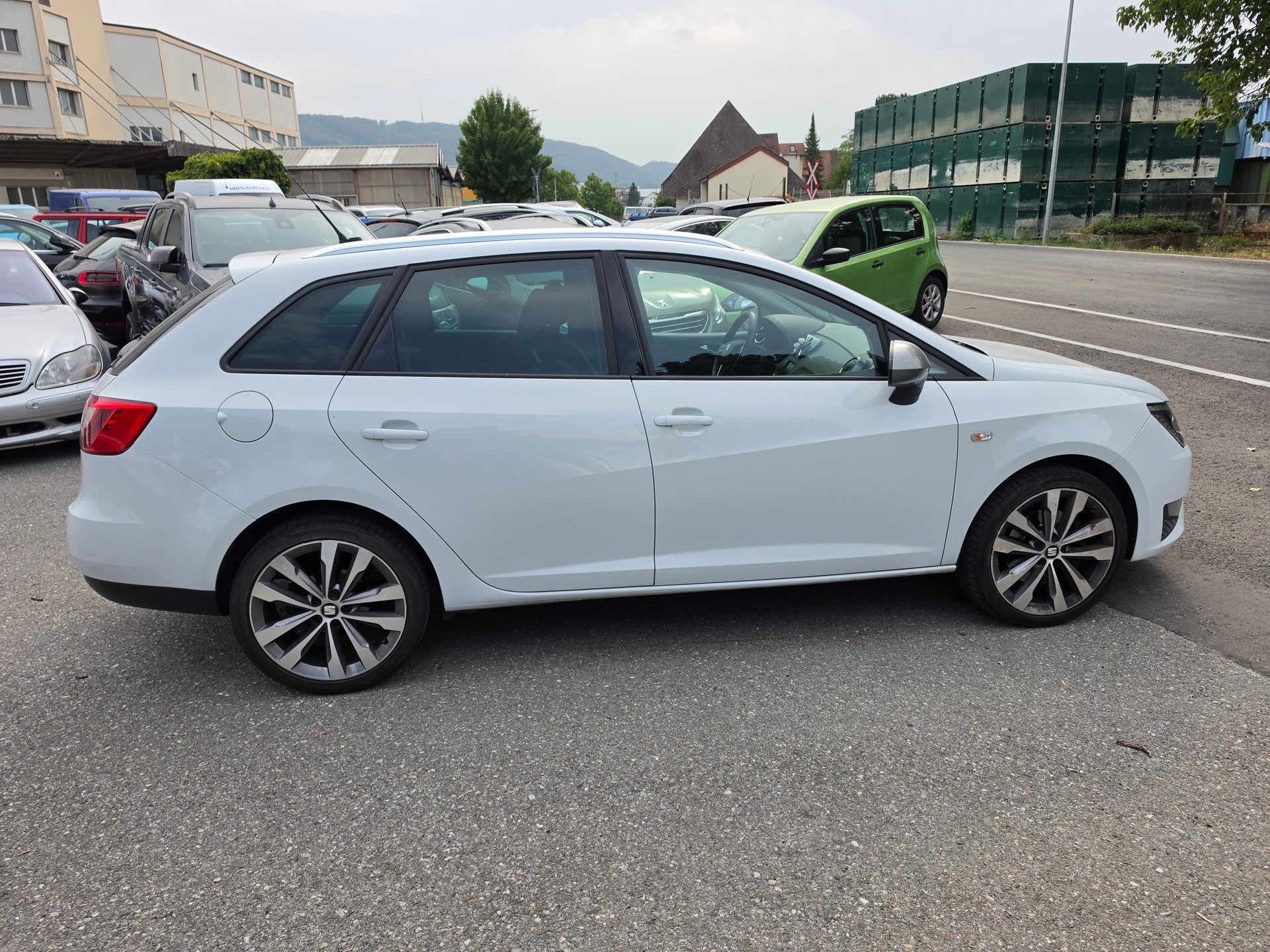 SEAT Ibiza ST 1.4 TDI FR Line-image-5
