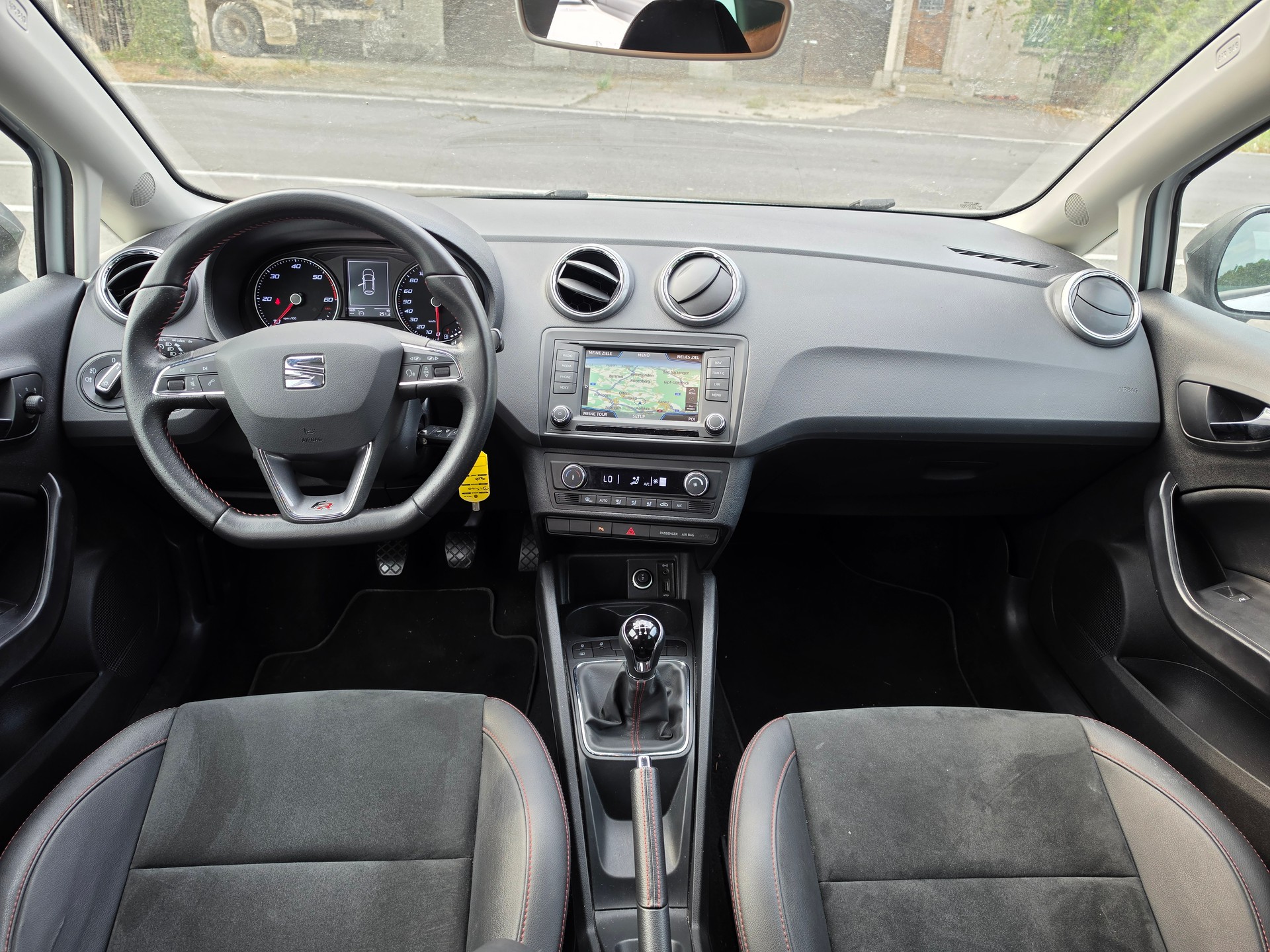 SEAT Ibiza ST 1.4 TDI FR Line-image-8