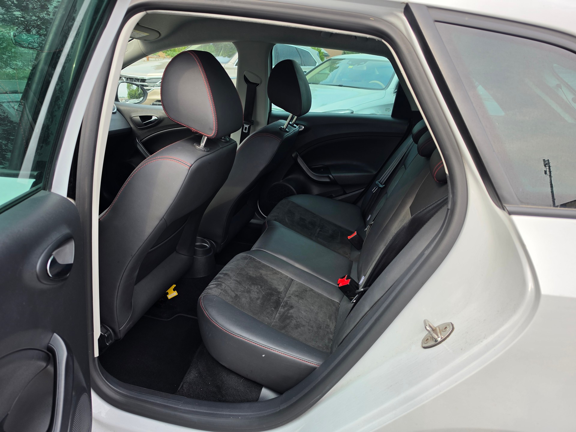 SEAT Ibiza ST 1.4 TDI FR Line-image-11