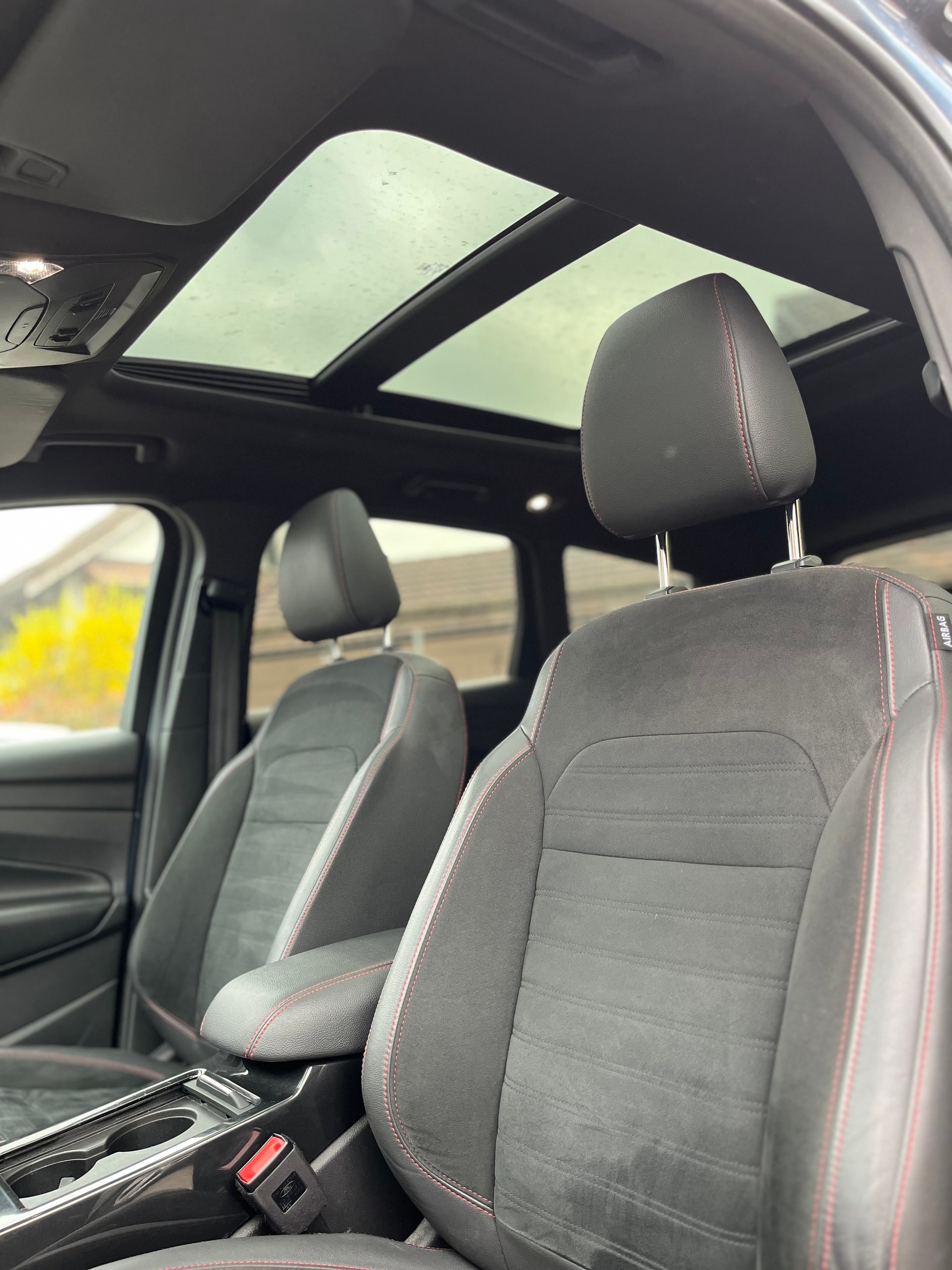 FORD Kuga 2.0 TDCi ST Line High 4WD PowerShift / Ab MFK / 1.Hand / 8-fach bereift-image-12