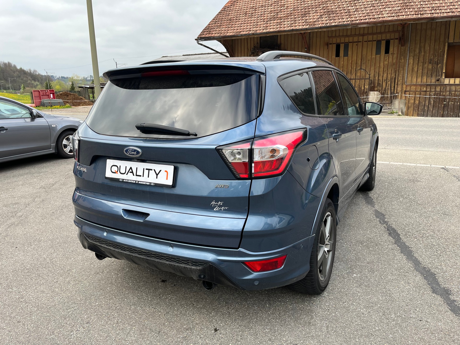 FORD Kuga 2.0 TDCi ST Line High 4WD PowerShift / Ab MFK / 1.Hand / 8-fach bereift-image-3