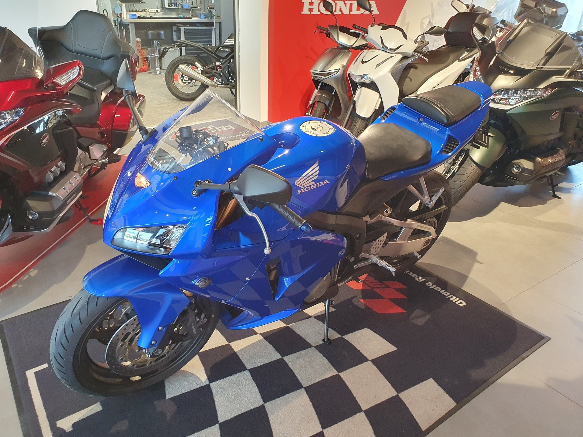 HONDA CBR 600 RR-image-5