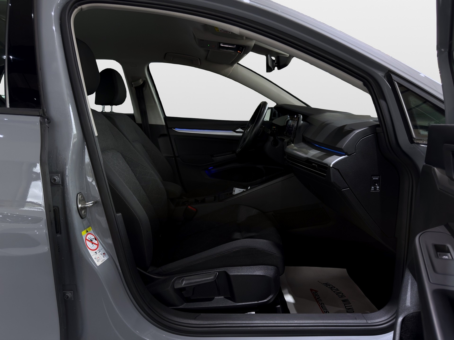 VW Golf 1.0 eTSI mHEV ACTLife DSG*Ab MFK,1 Jahr oder 20'000km Garantie auf Motor und Getriebe*-image-18