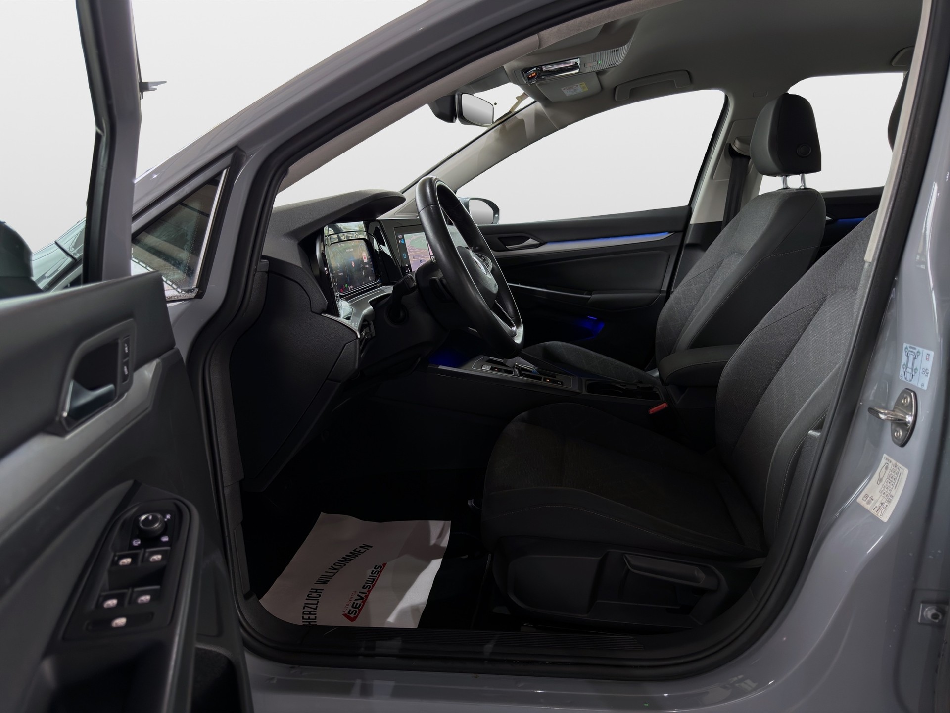 VW Golf 1.0 eTSI mHEV ACTLife DSG*Ab MFK,1 Jahr oder 20'000km Garantie auf Motor und Getriebe*-image-9