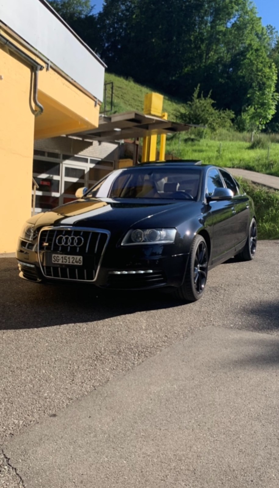 AUDI S6 5.2 V10 quattro tiptronic-image-1